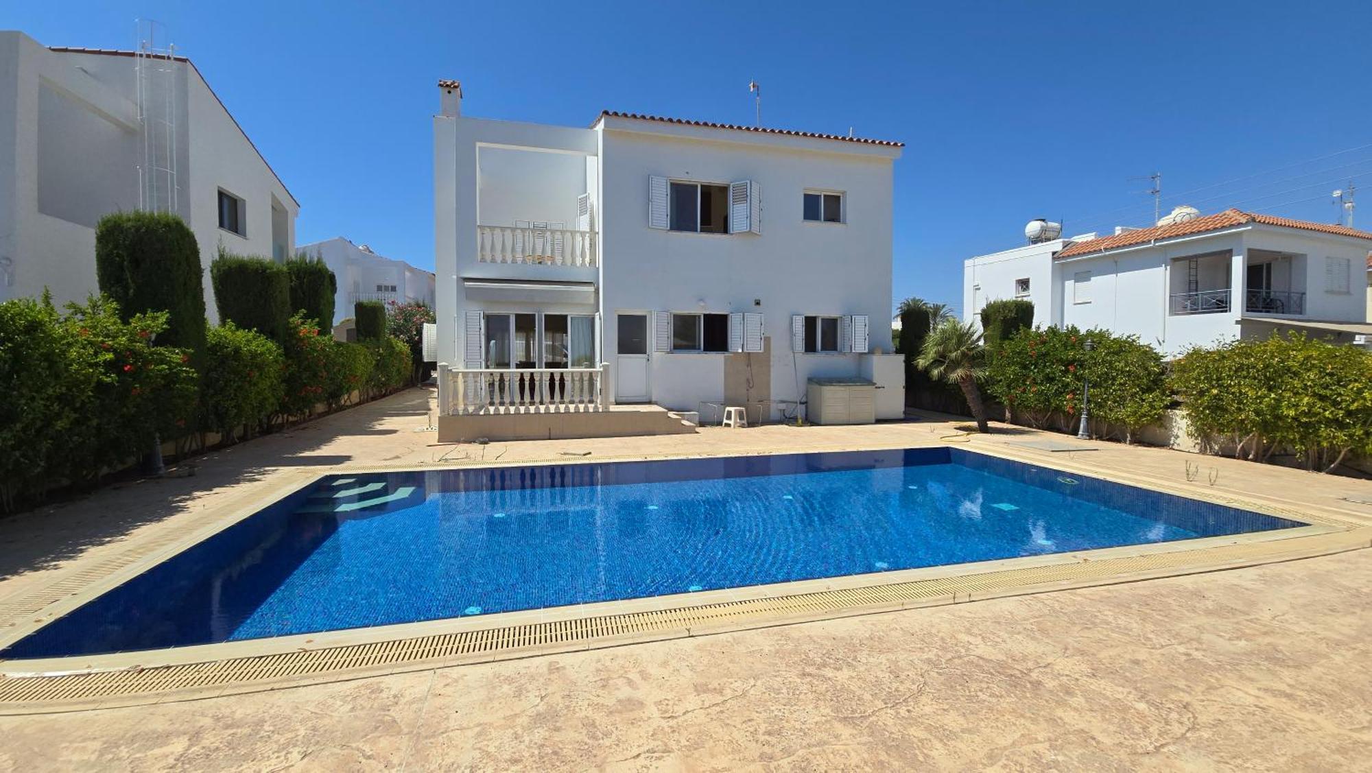 Dafni Villa *