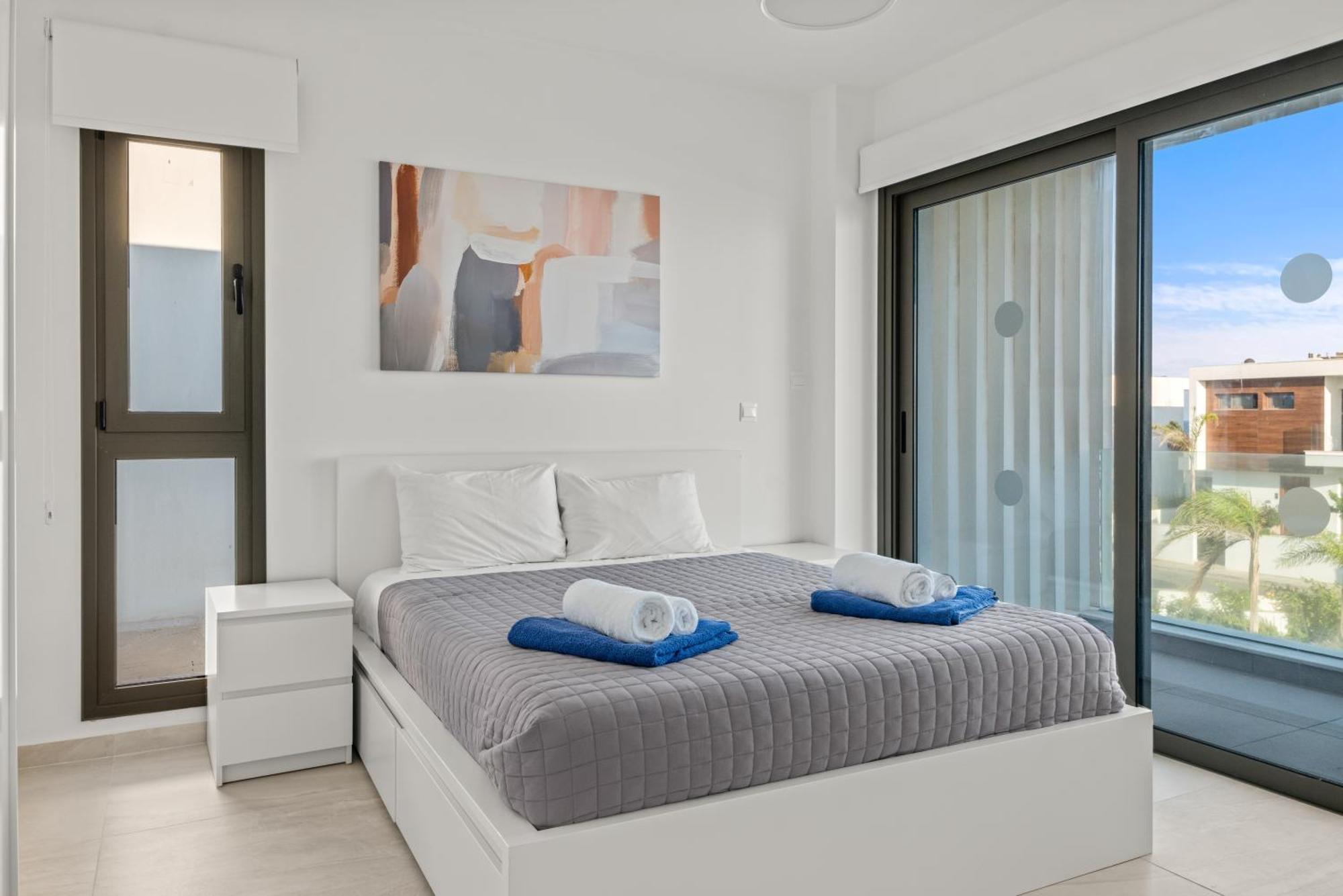 Serenity Waves 12 Villa Softades