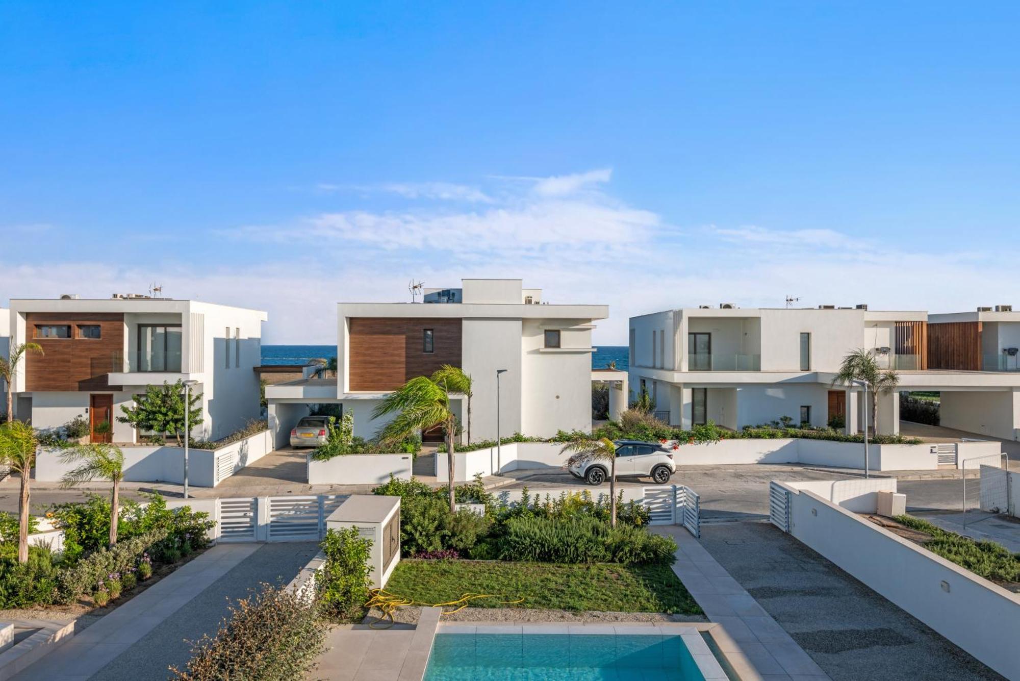 Serenity Waves 12 Villa *