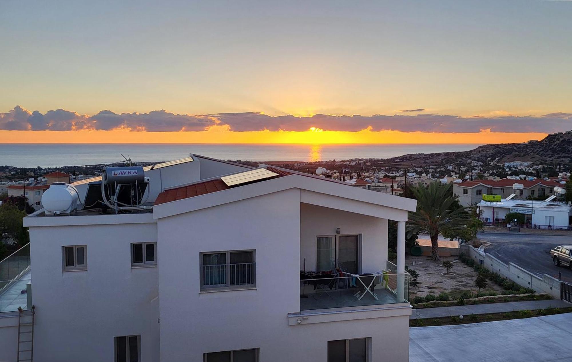 Calm Seaview Nest In Apartment *