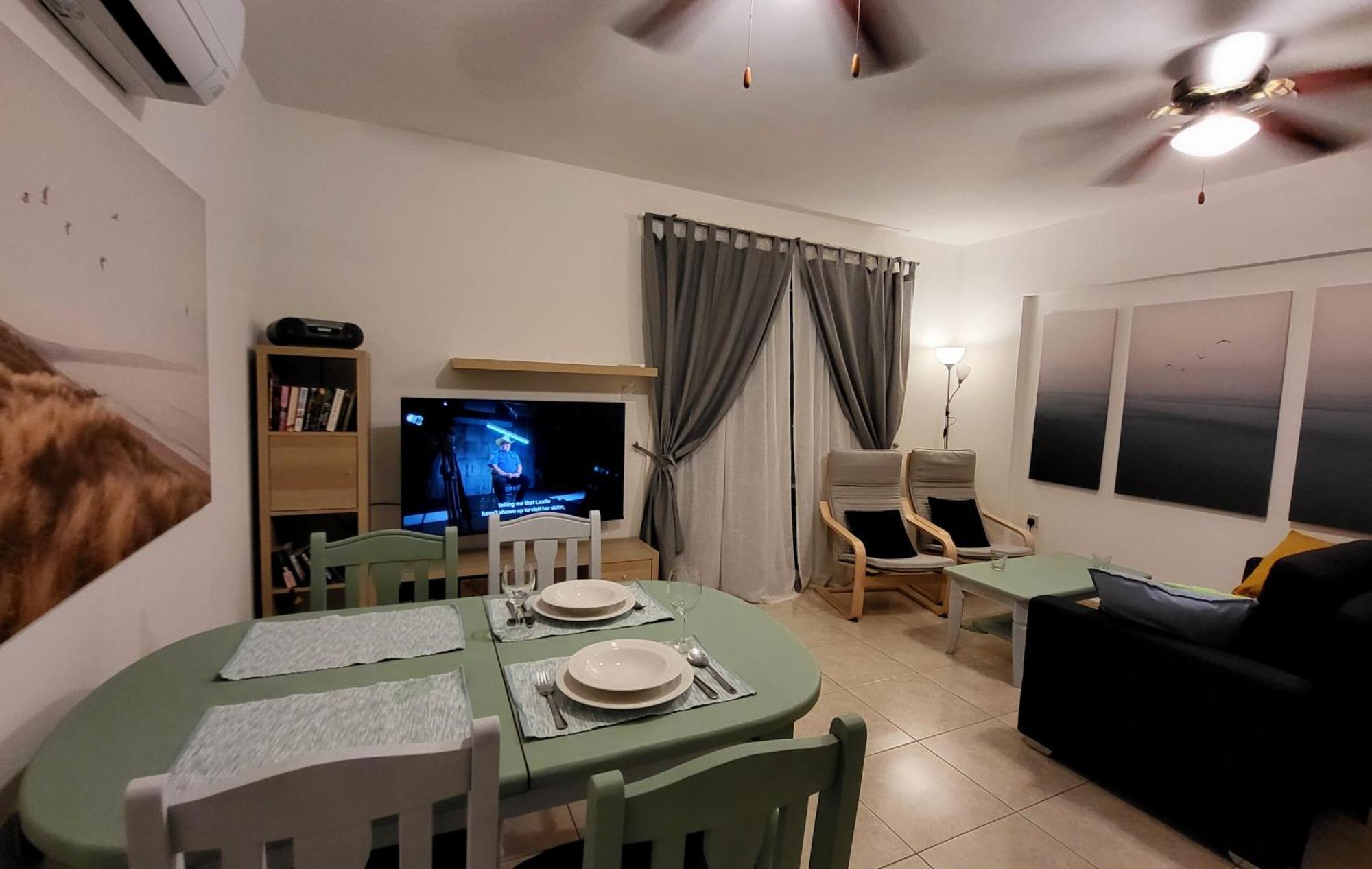 Calm Seaview Nest In Apartment Peyia