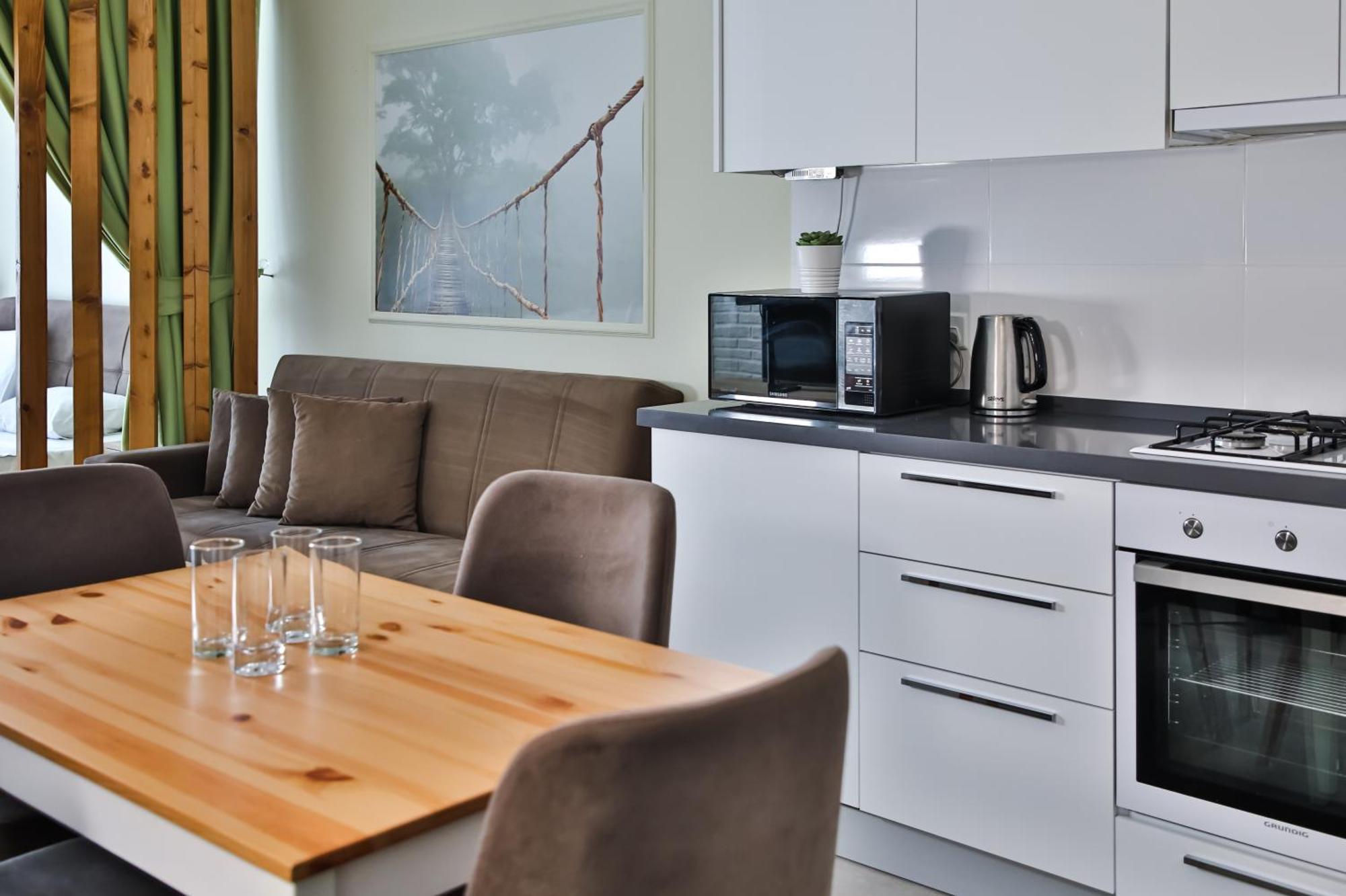 Ground Floor In Caesar & Spa, Long Beach Apartment