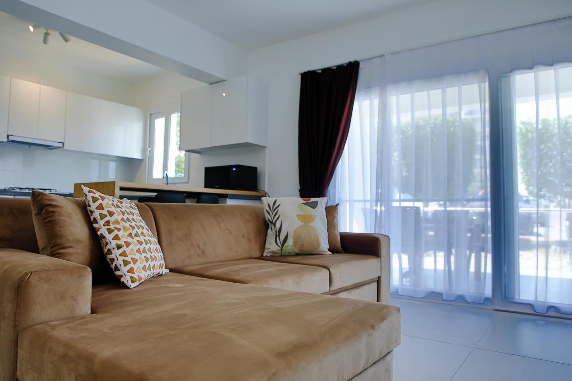 Ground Floor In Caesar & Spa, Long Beach