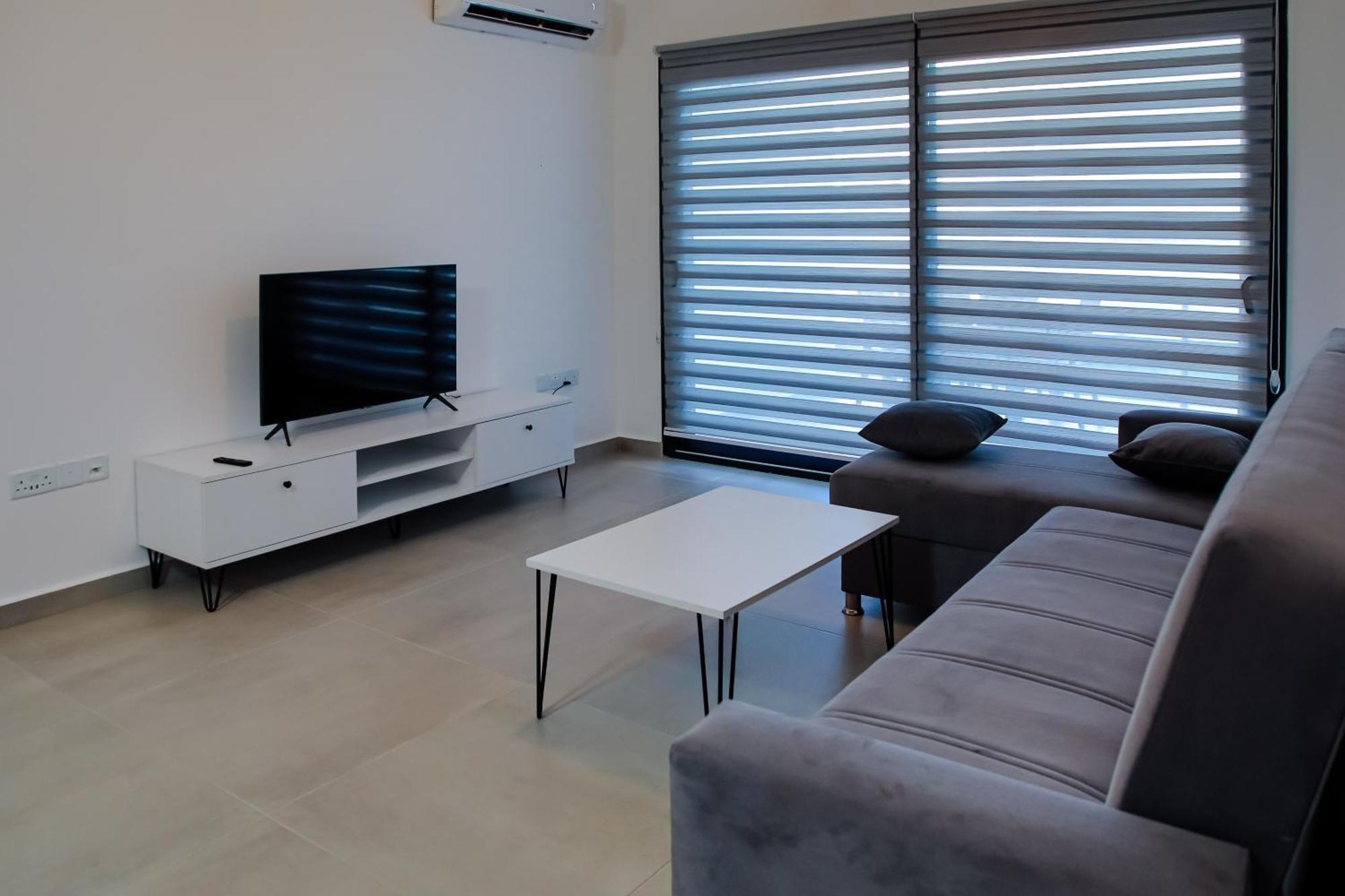 Ground Floor In Caesar & Spa, Long Beach