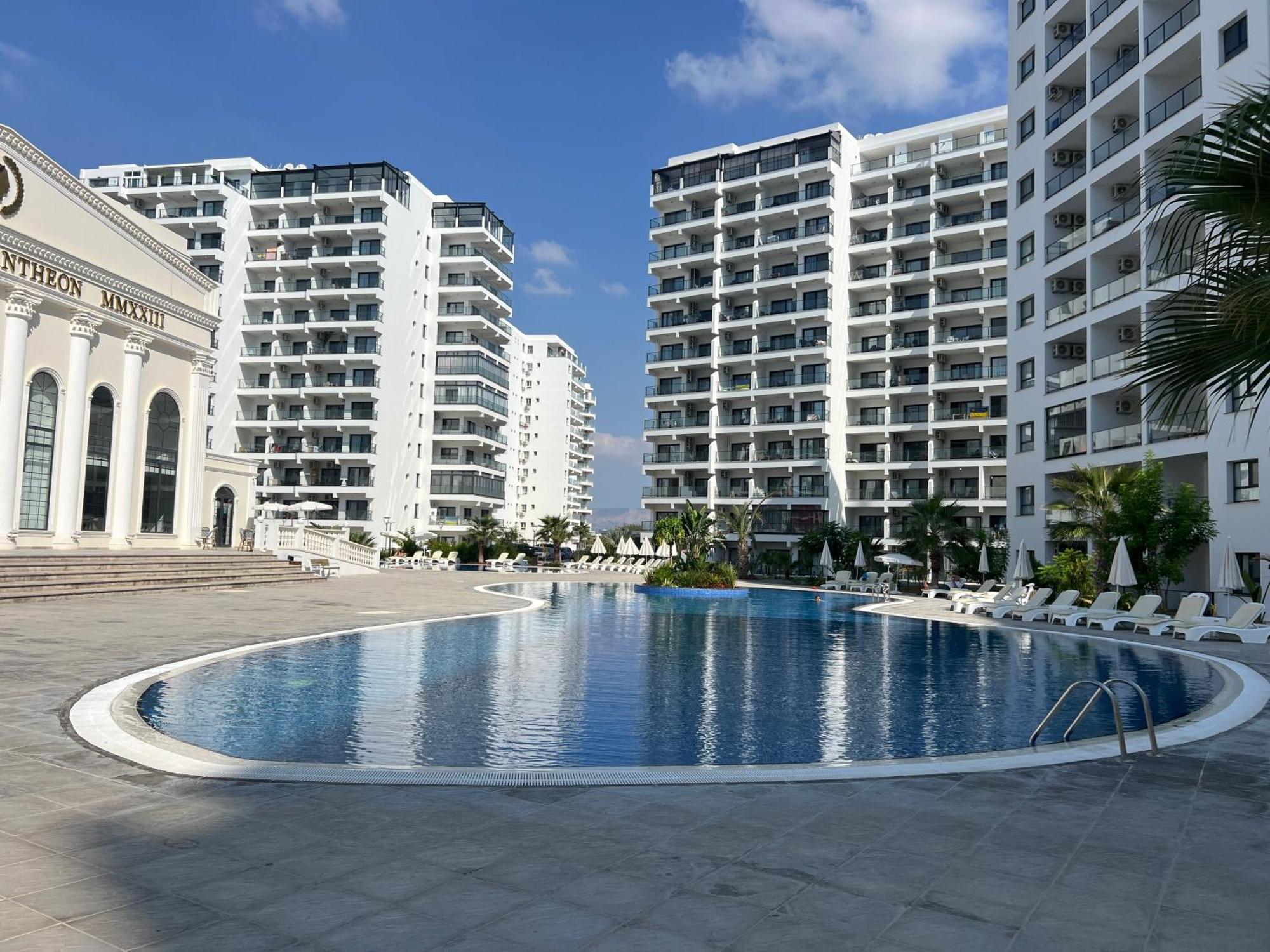 Caesar Didious Apartment *