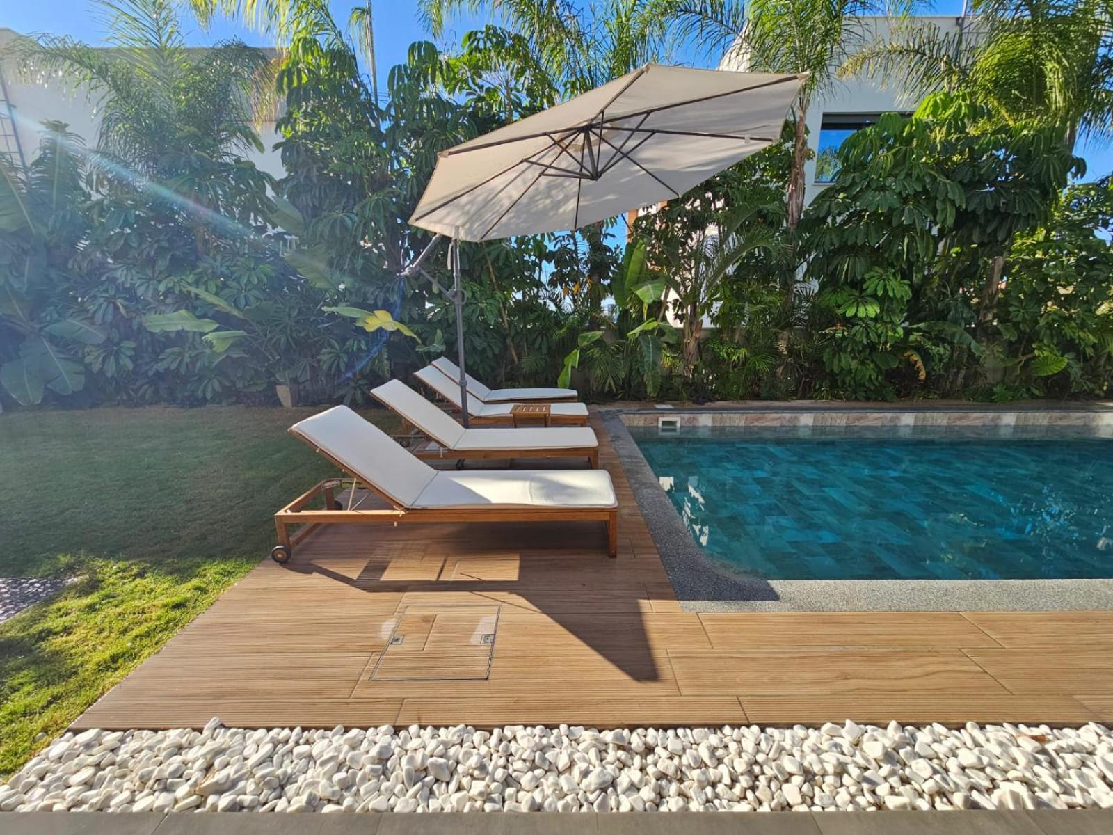 Tg New Luxury Private Resort Villas - Heated Salty Swimming Pool, Outdoor Jacuzzi, Sauna, Exotic Garden * Limassol