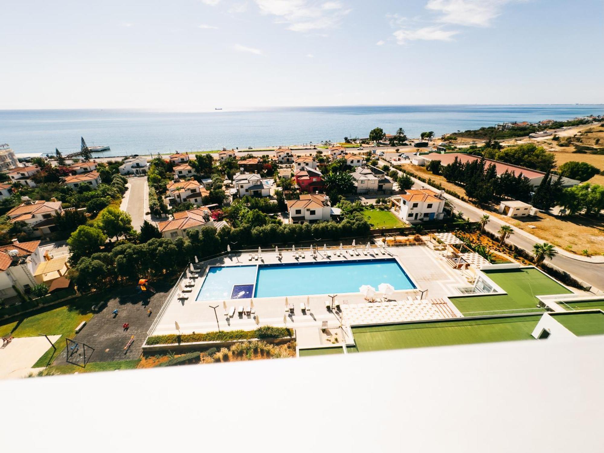 Cozy & Modern Sea View Studio Apartment