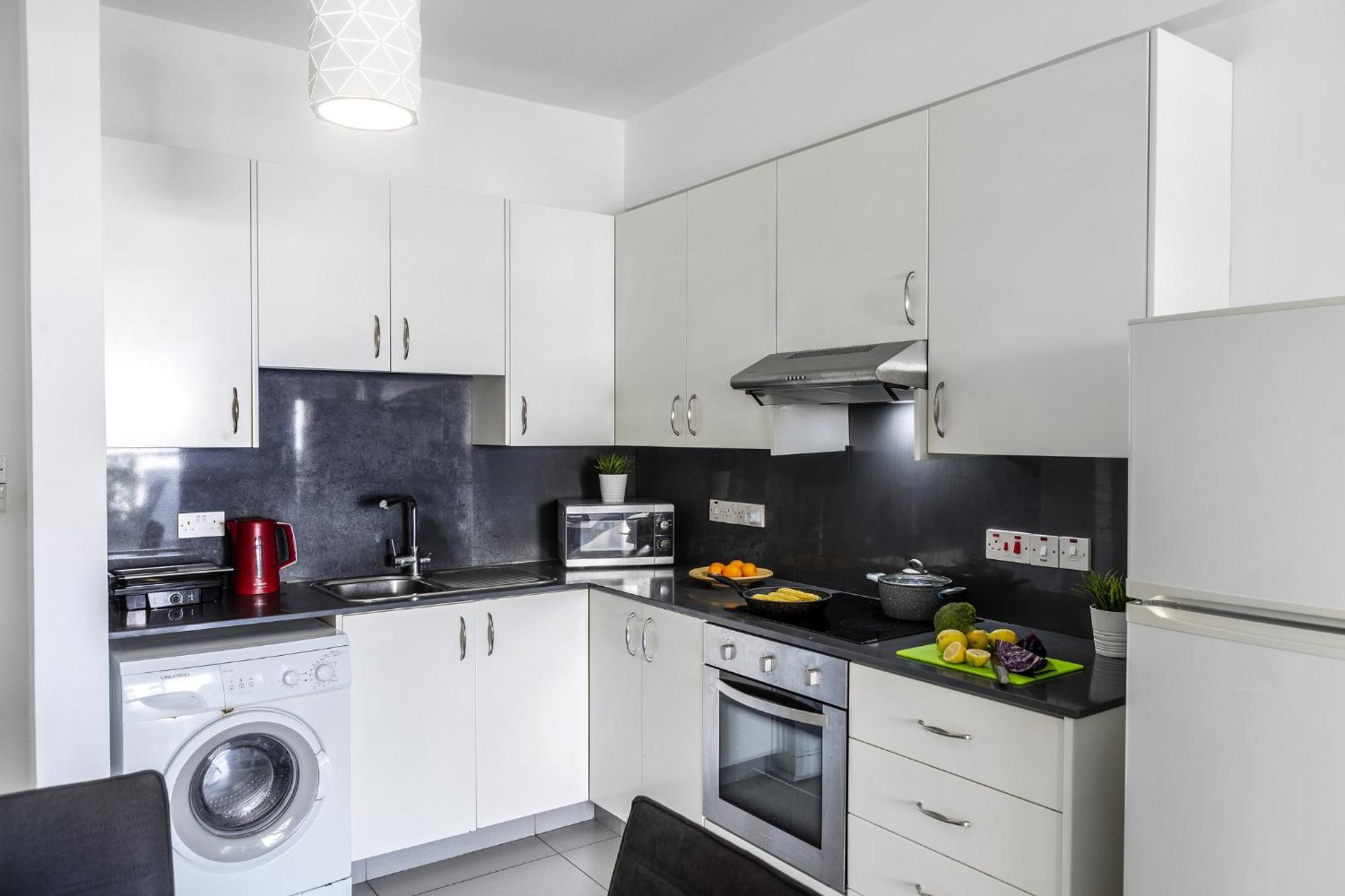 Airbnsea Centre Side Sea View * Larnaca