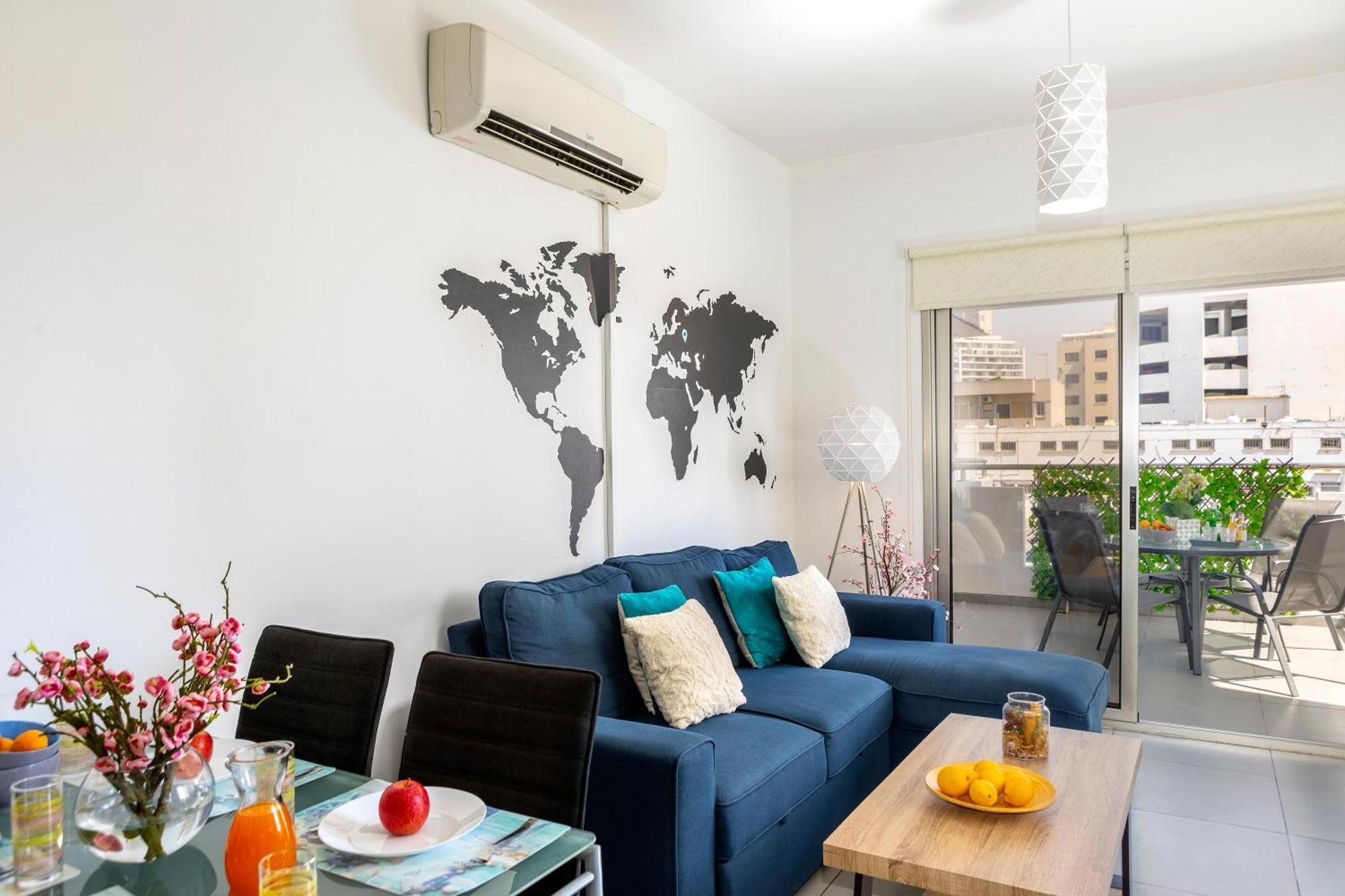Airbnsea Centre Side Sea View * Larnaca