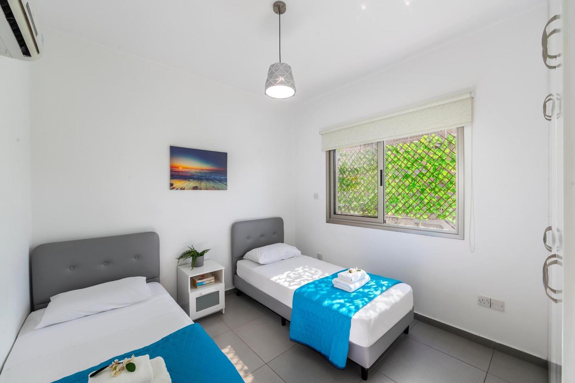 Airbnsea Centre Side Sea View Apartment