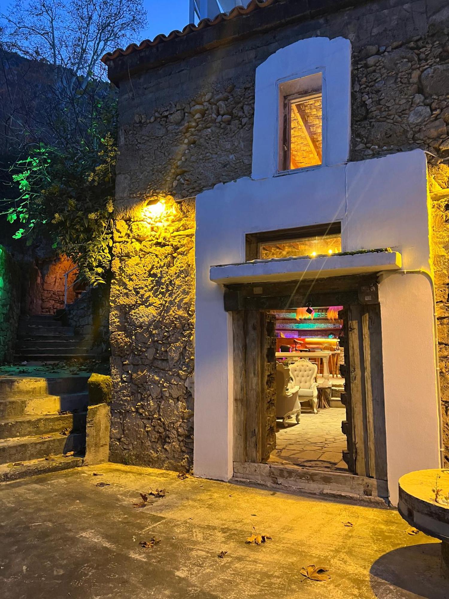 The Old Mill Hotel *