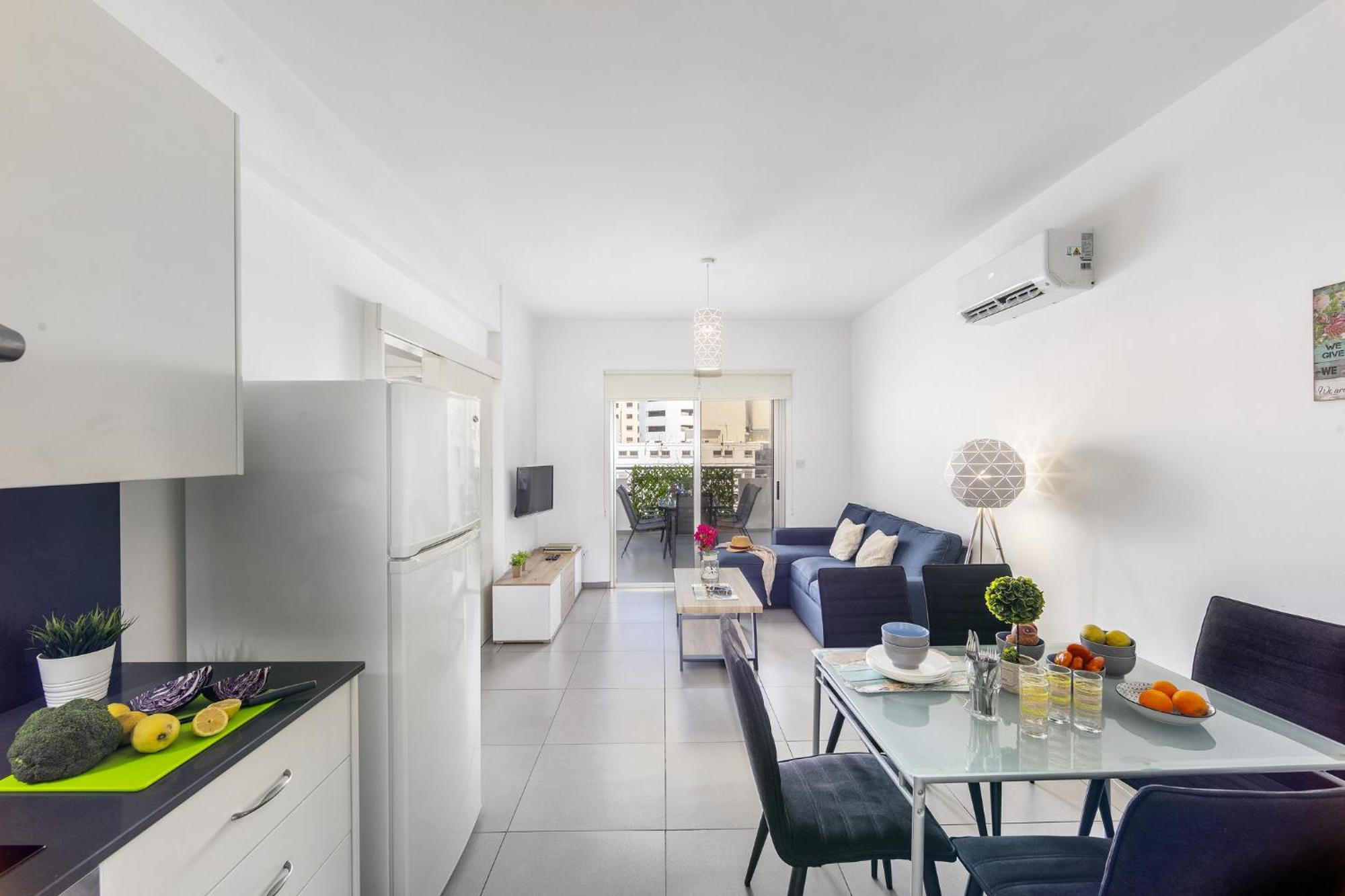 Airbnsea Centre Side Sea View * Larnaca