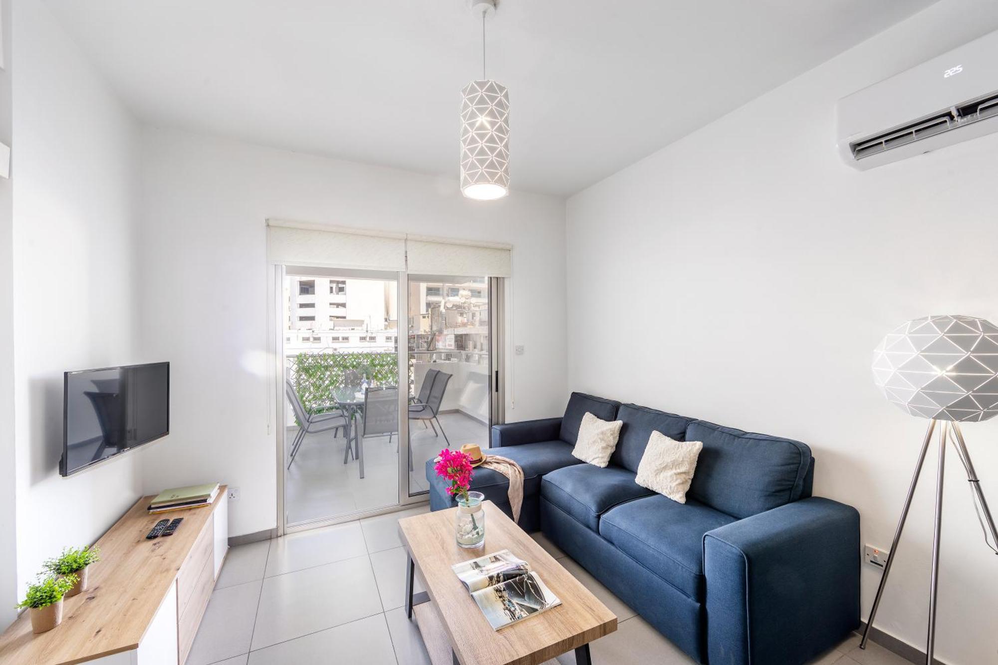 Airbnsea Centre Side Sea View Larnaca
