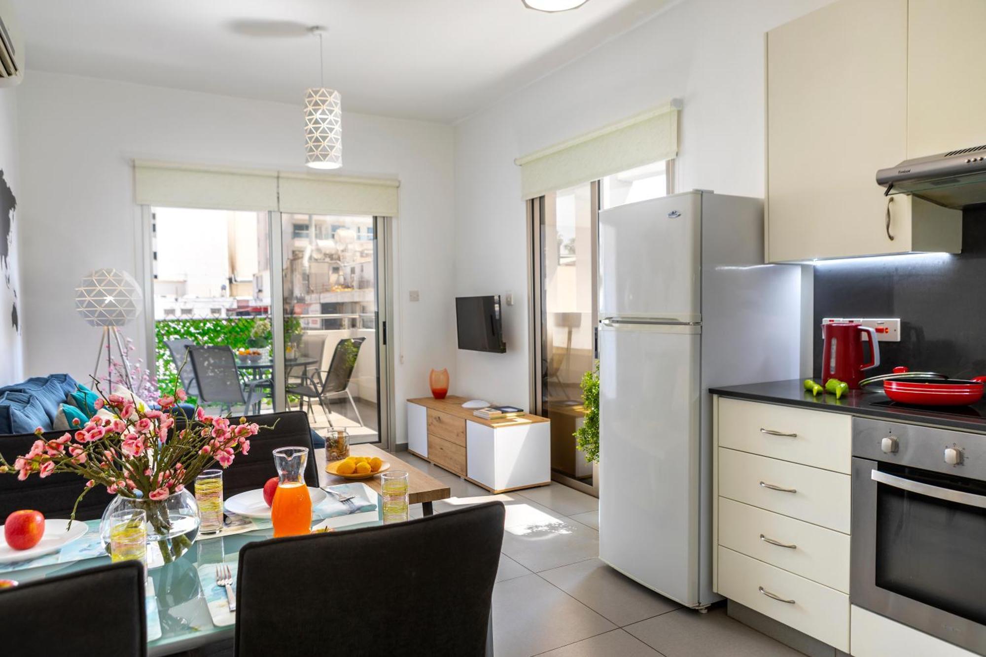 Apartment Airbnsea Centre Side Sea View Larnaca
