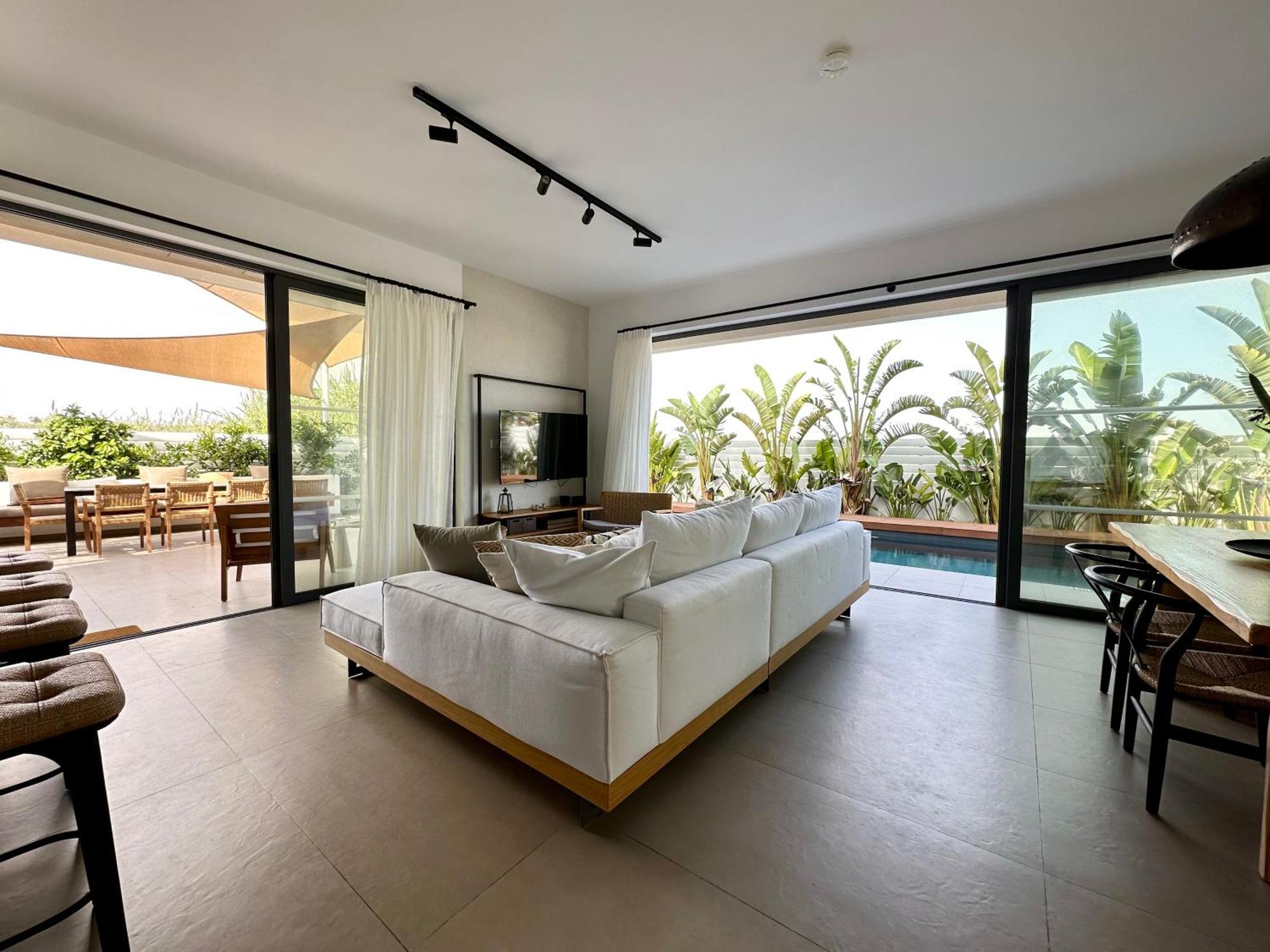 Lora Pearl Luxury Villa Protaras