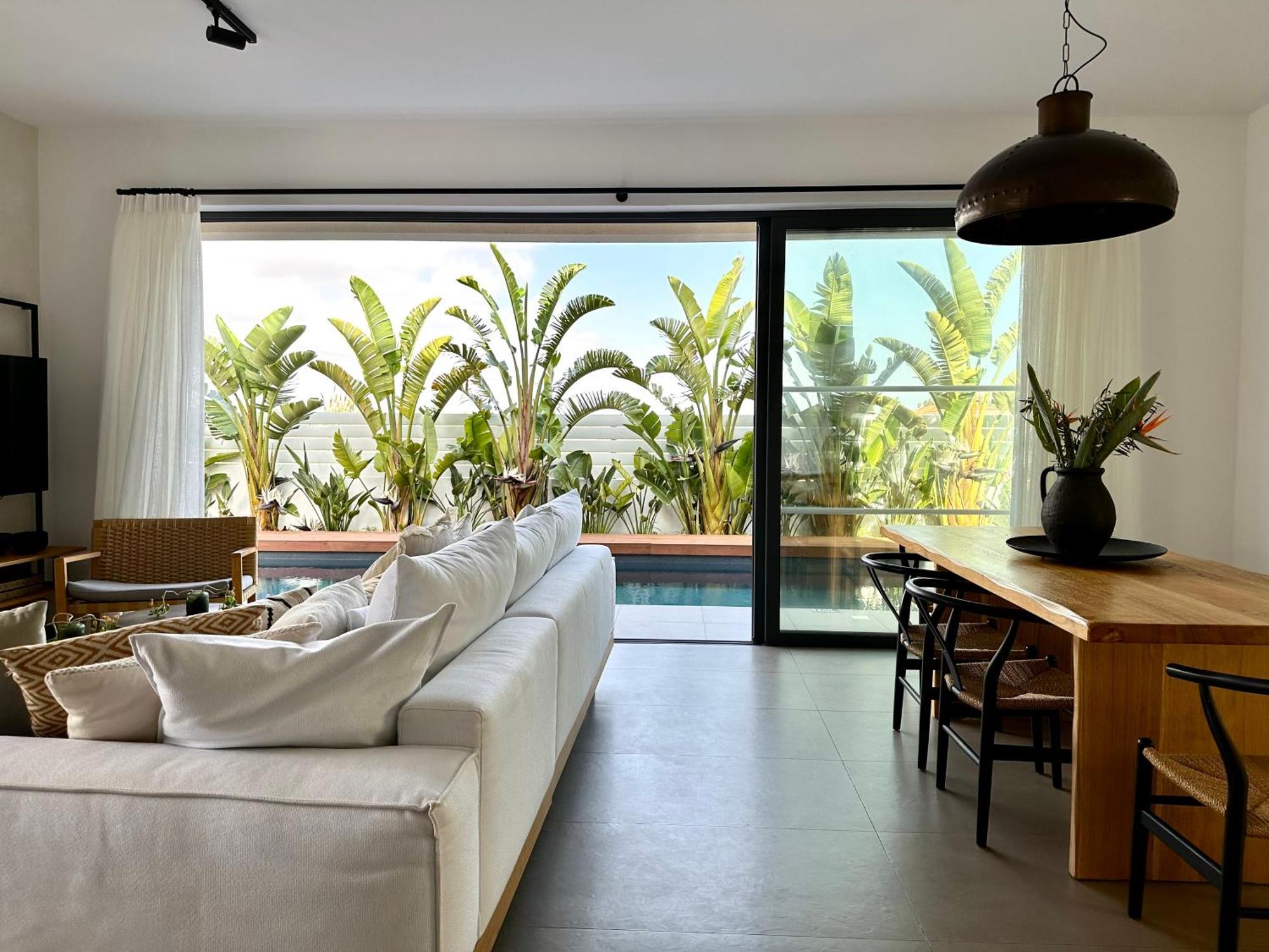 Villa Lora Pearl Luxury *