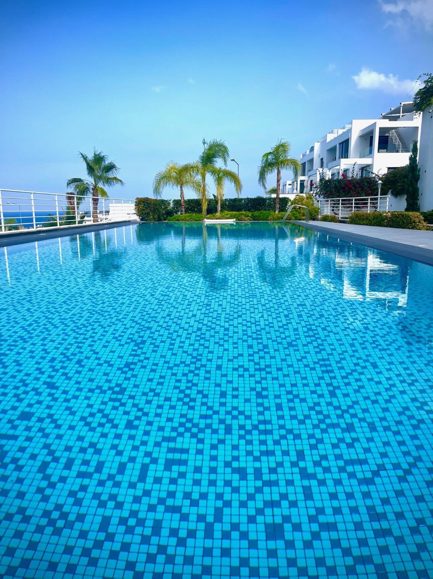 Apartment Elegance C8 Rooftop Spa&gym Mountain&seeview