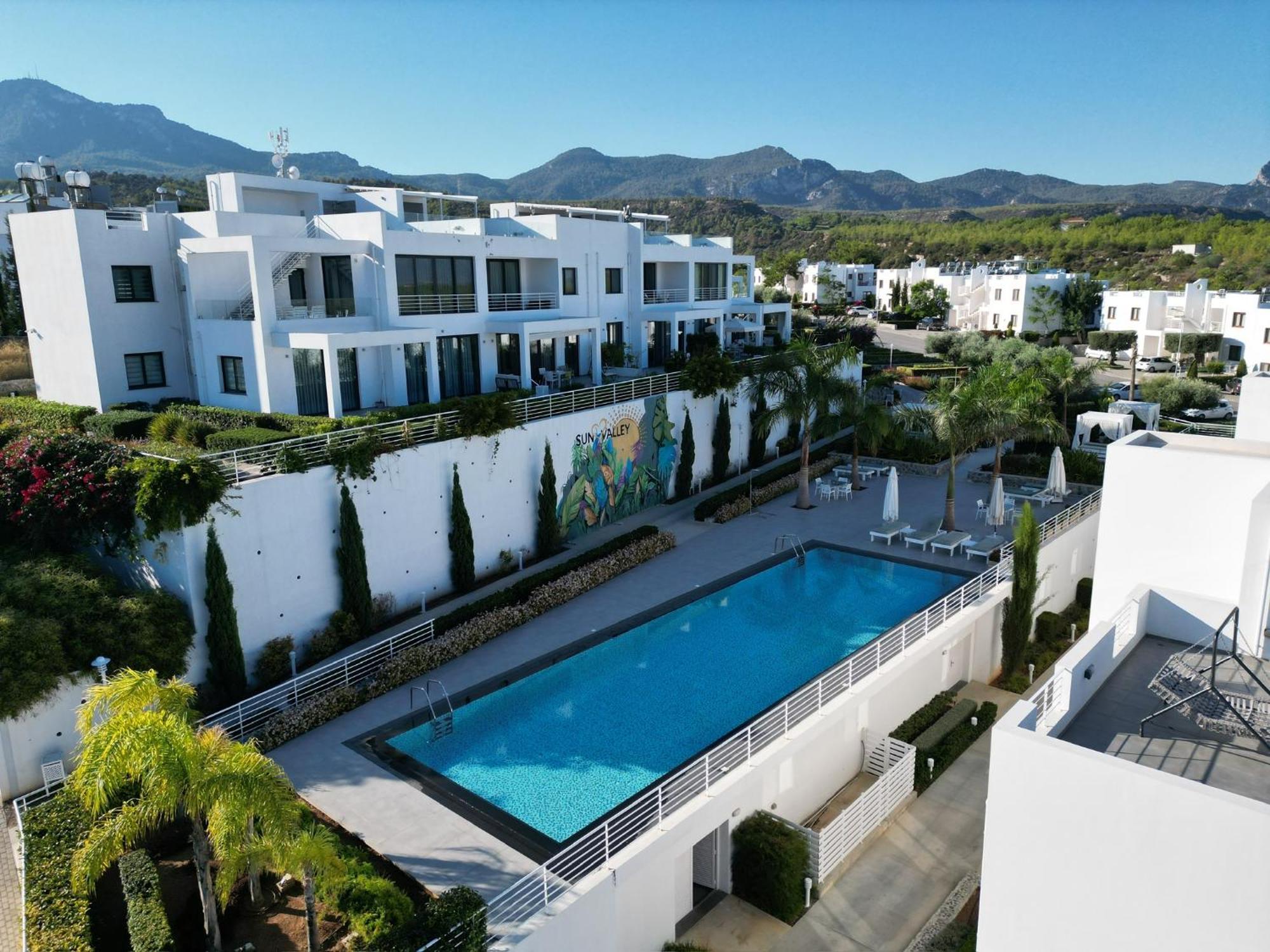 Elegance C8 Rooftop Spa&gym Mountain&seeview Apartment