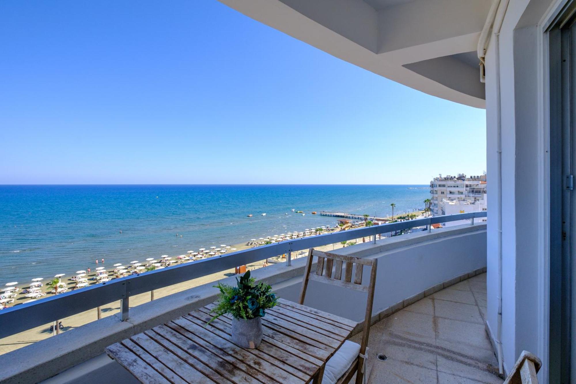 Apartamento Lazuli Sea View Beachfront- Ap 61 *