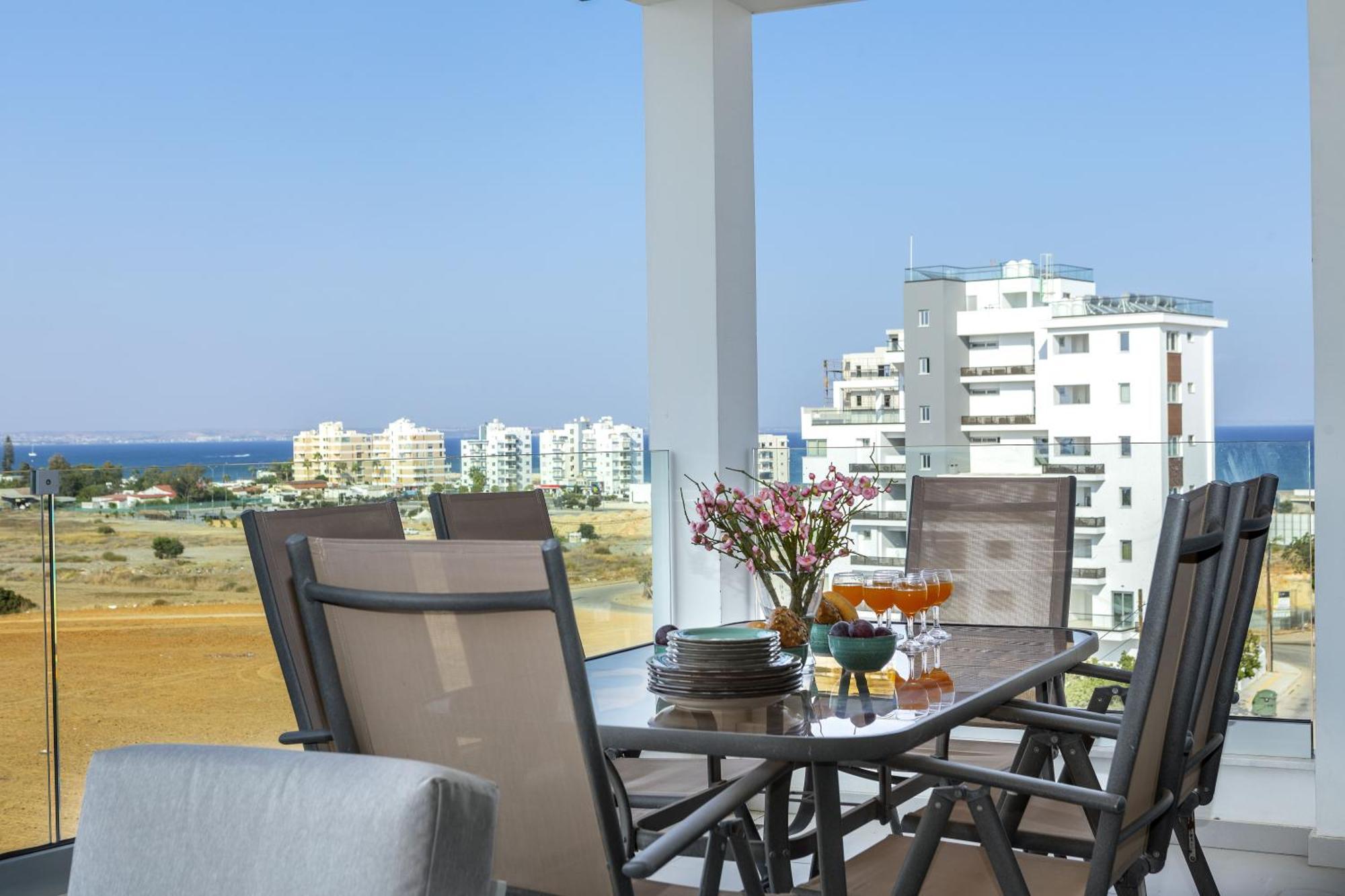 Apartment Majestic Sunset Salt Views 300m From