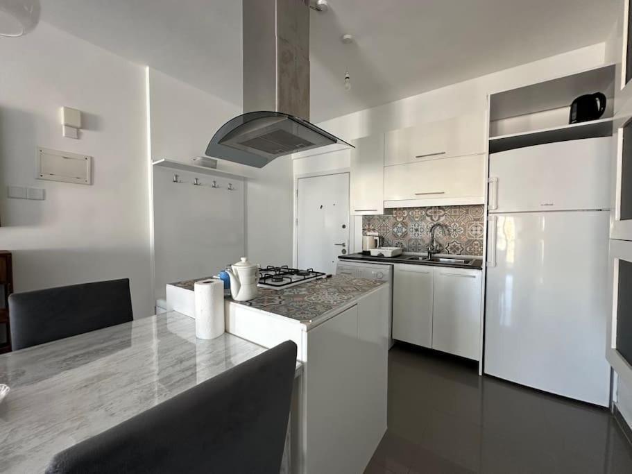 Apartment 2 Bedroom , 2 Bathroom Octavius 64 By Myguest Cyprus