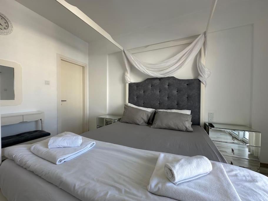2 Bedroom , 2 Bathroom Octavius 64 By Myguest Cyprus Apartment