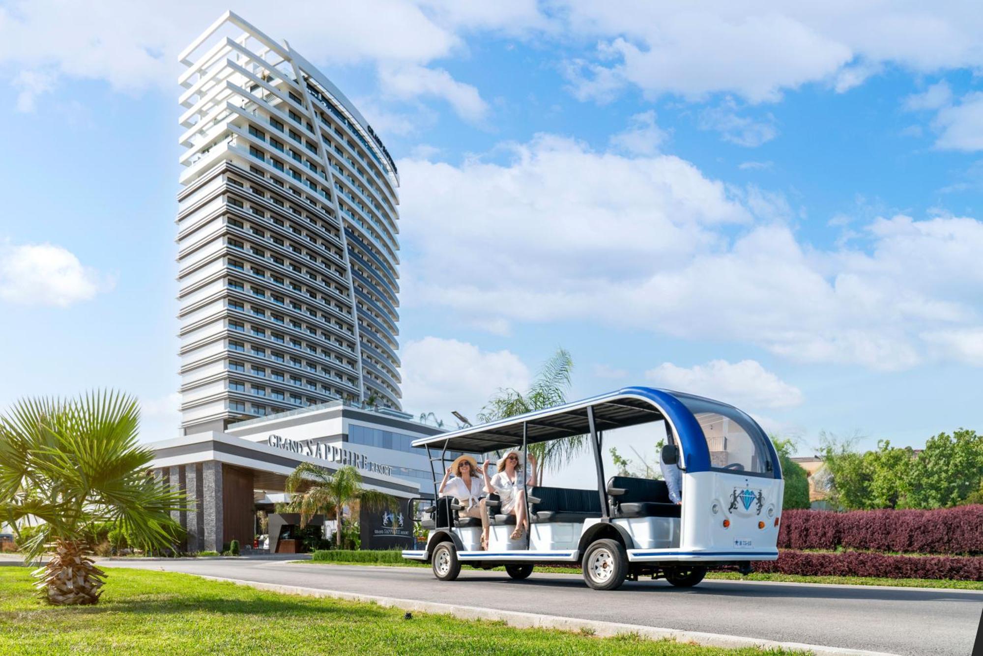 Grand Sapphire By Aircyp Apartment