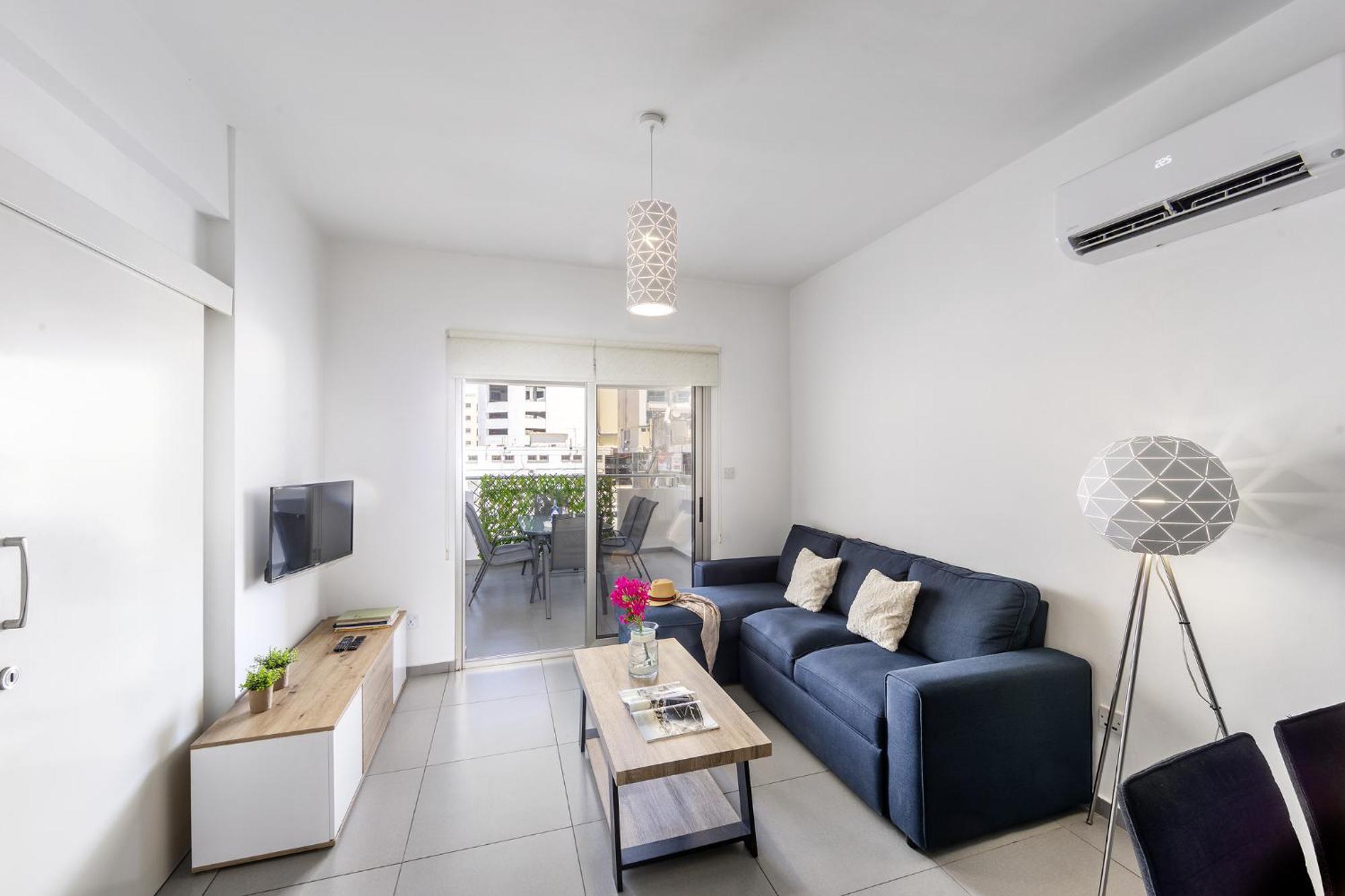 Airbnsea Centre Side Sea View * Larnaca