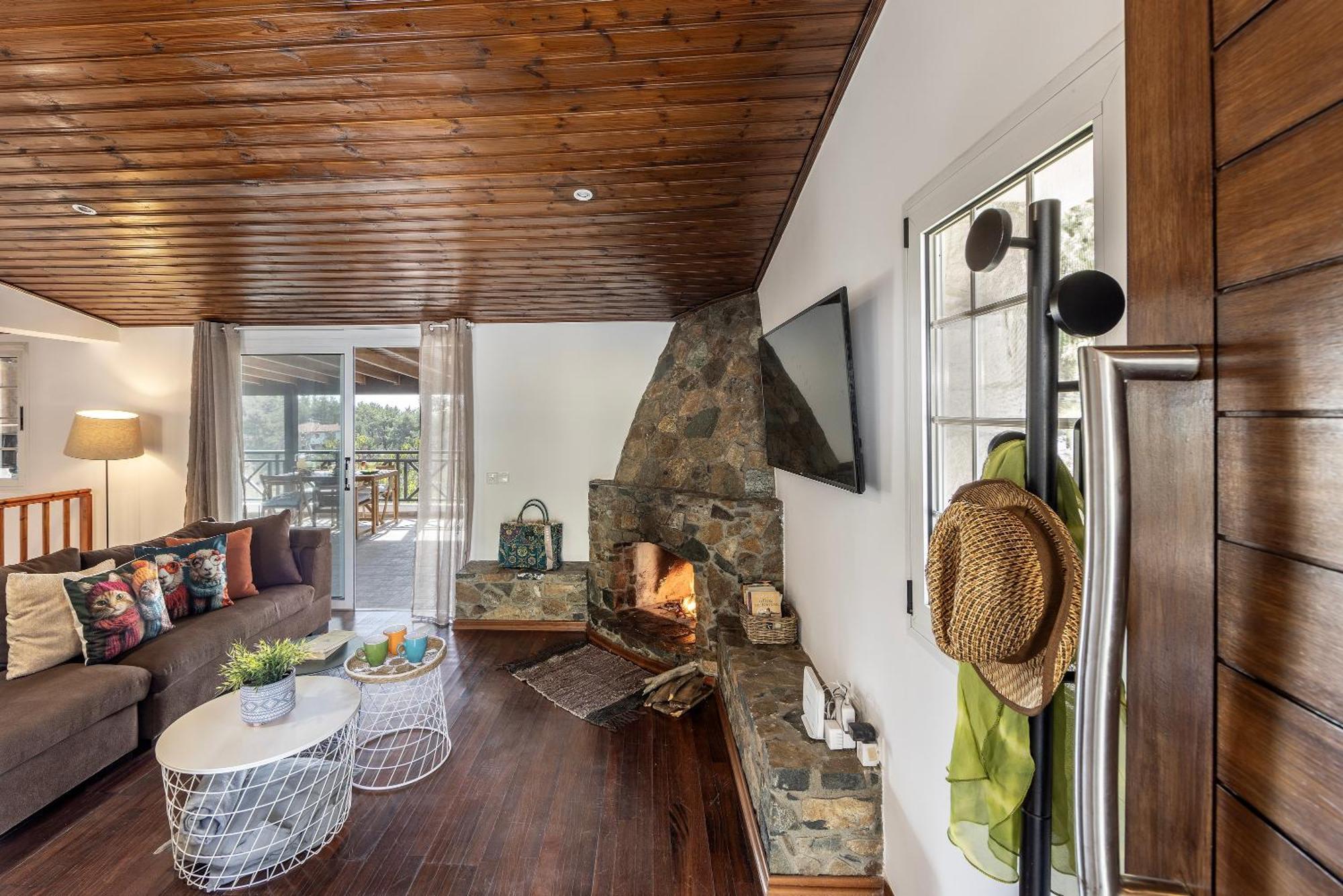 Forest View Villa *