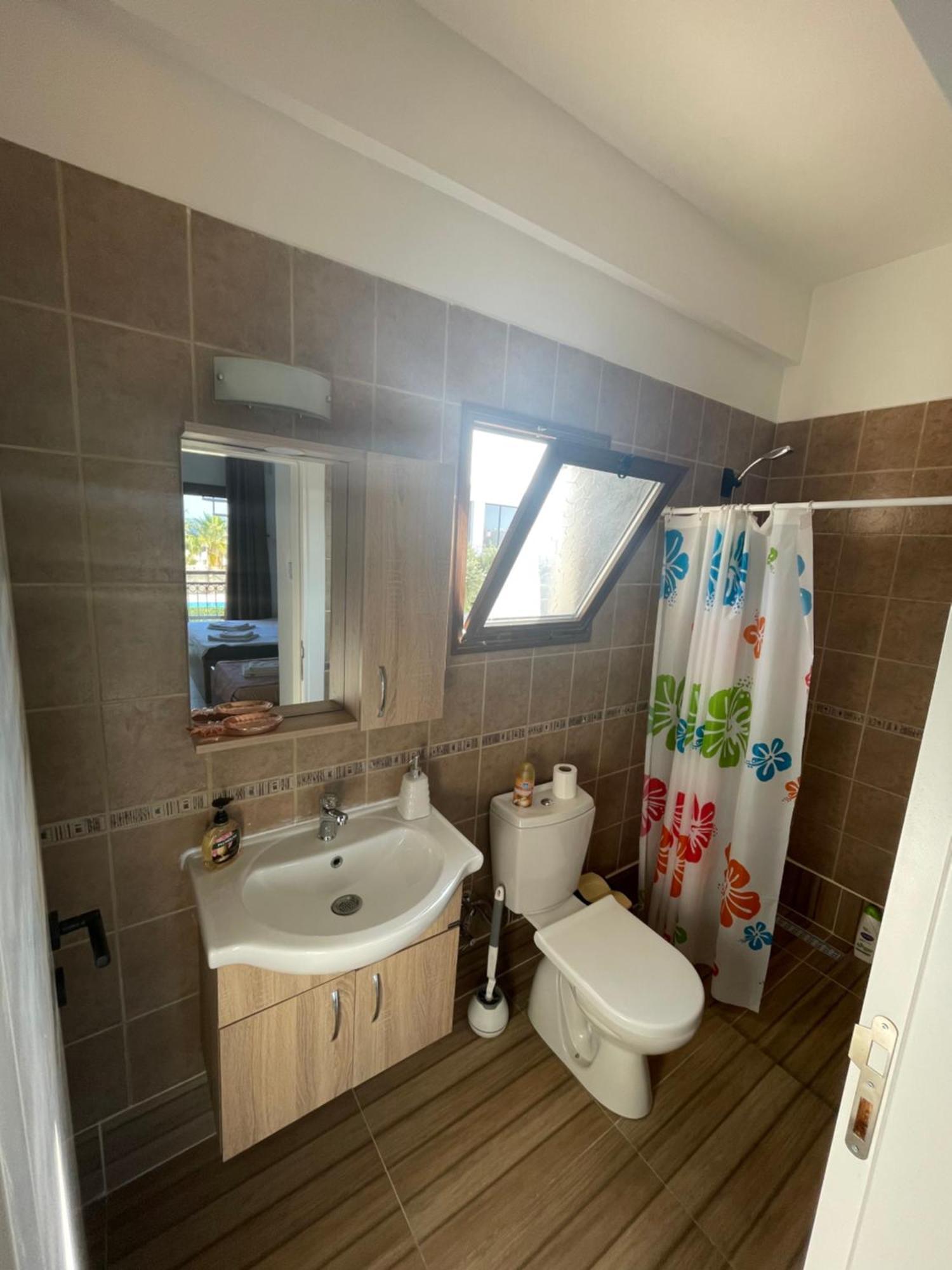 Queit Amazing Penthouse With Rooftop 360 ,pool , Beachfront And Bbq Holiday park *