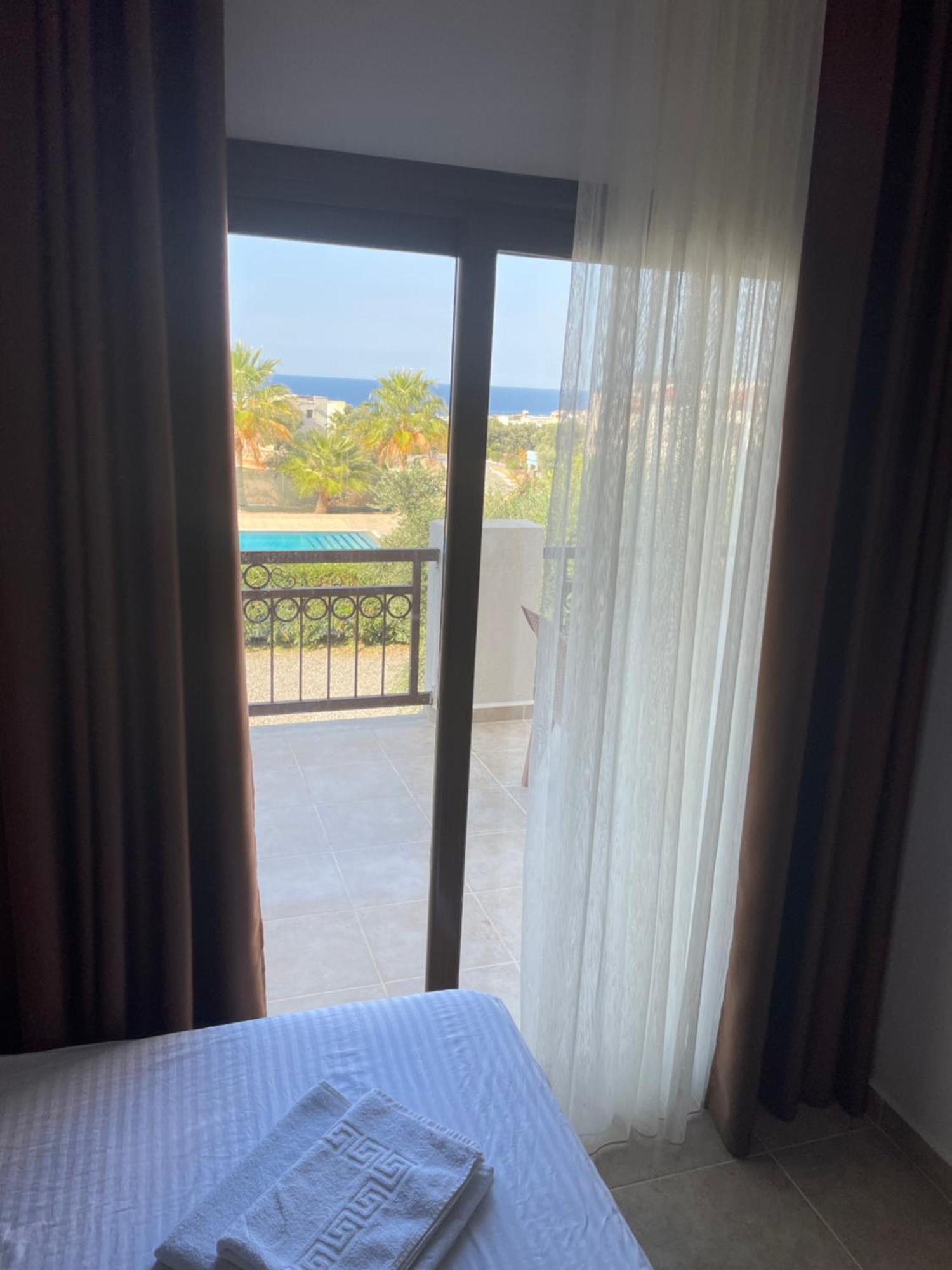 Holiday park Queit Amazing Penthouse With Rooftop 360 ,pool , Beachfront And Bbq