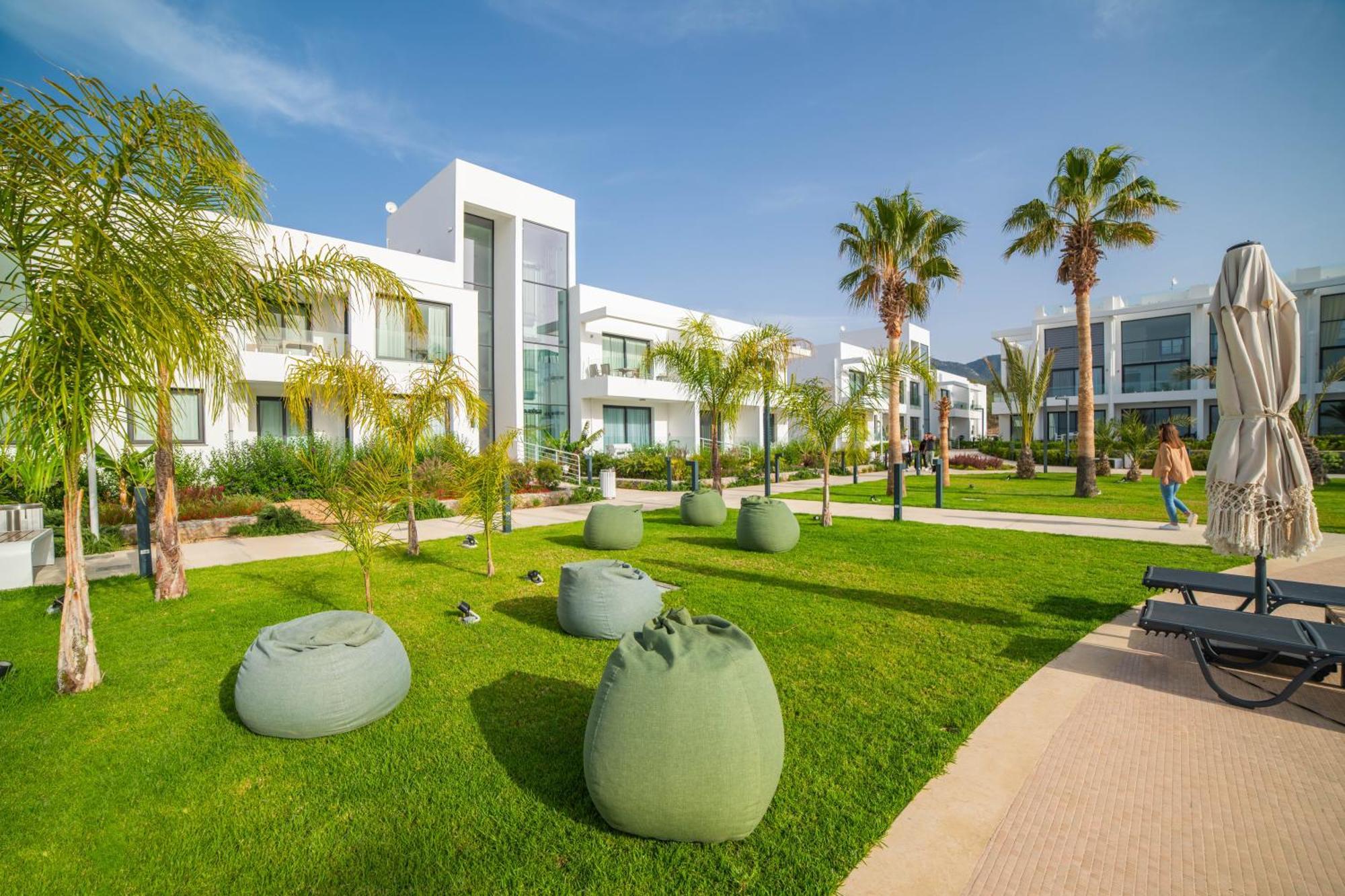 Apartment Homely 2-bedroom With Garden And Sea View *