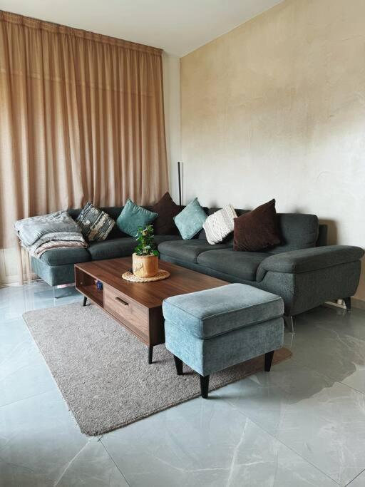 Apartment 3 Bedroom Penthouse Jacuzzi Seaview *