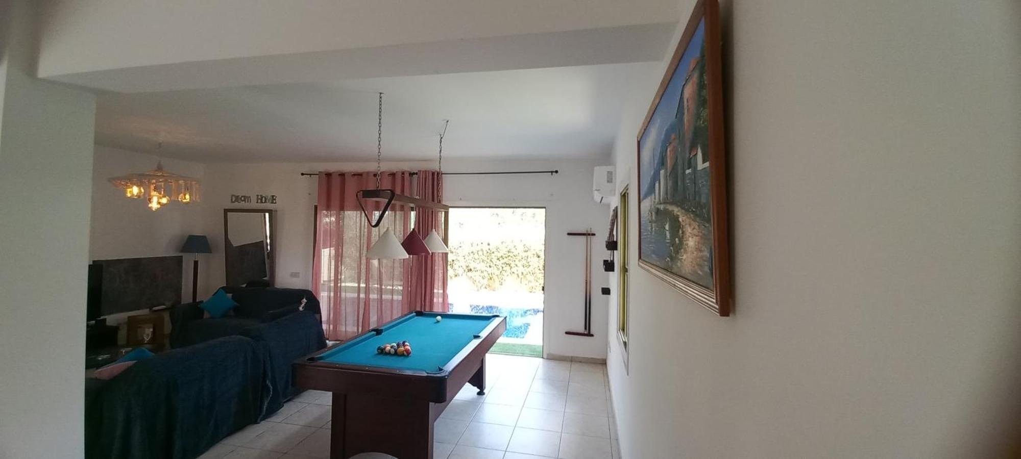 Golden Coast - Trendy 4 Bedroom Villa Paralimni