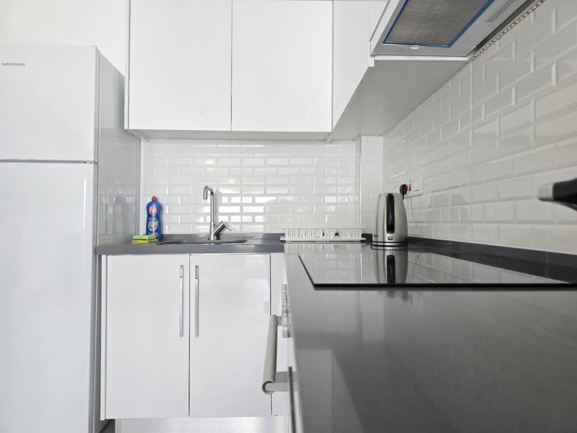 Didius Two-bedroom With Sea View At Caesar *