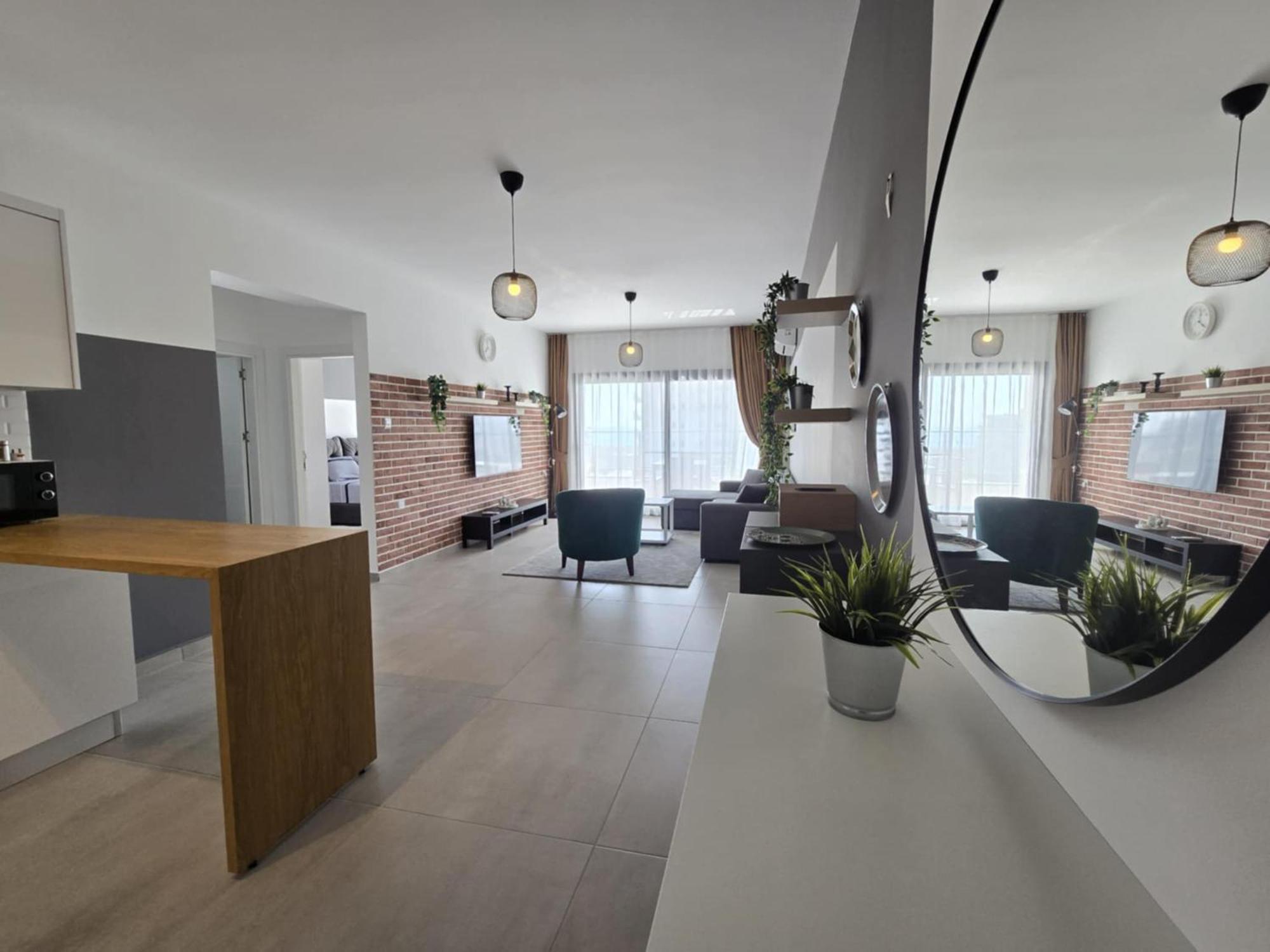 Didius Two-bedroom With Sea View At Caesar *