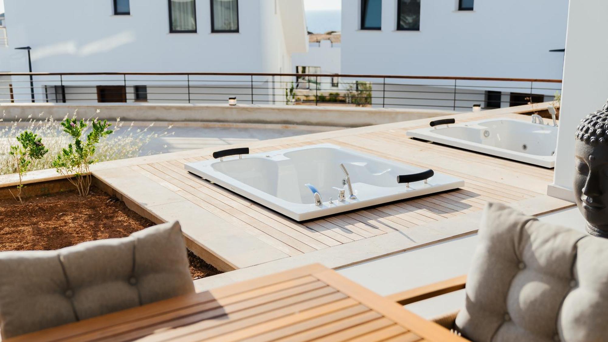 Mykonos Homes - Stilvolles Mit Eigenem Jaccuzzi