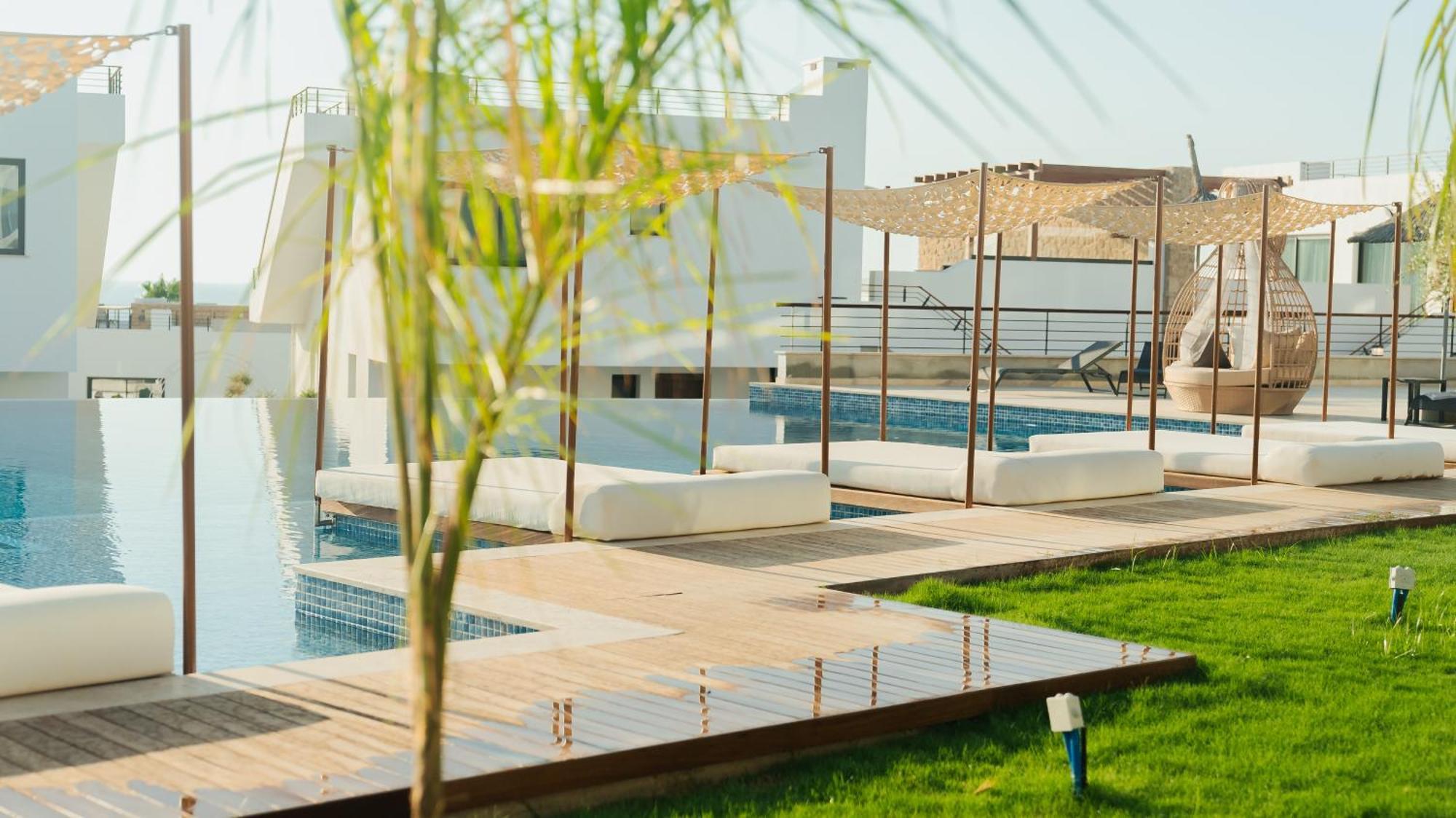 Mykonos Homes - Stilvolles Mit Eigenem Jaccuzzi * Kalogrea