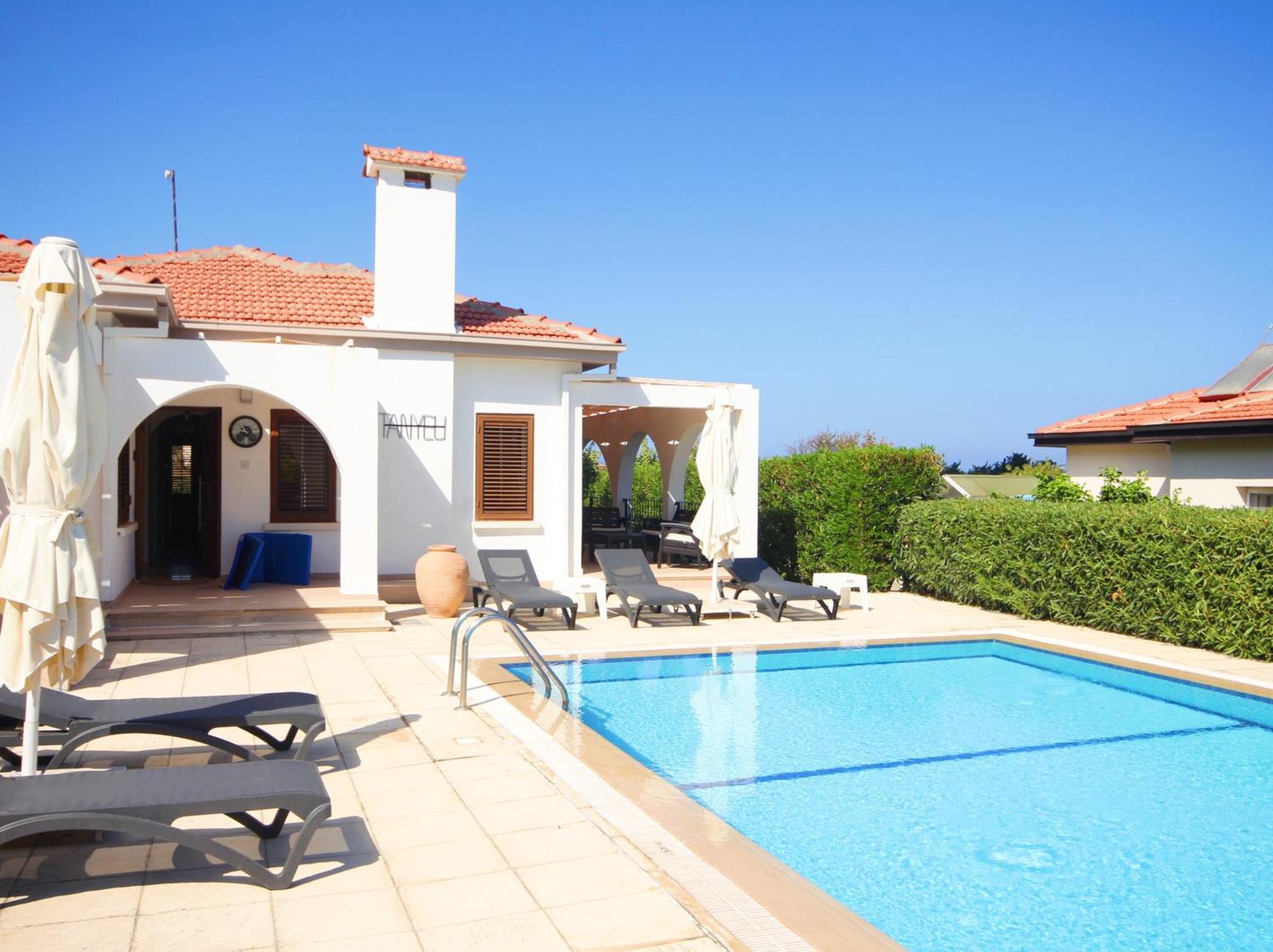 Villa Charming In Tranquil Area *