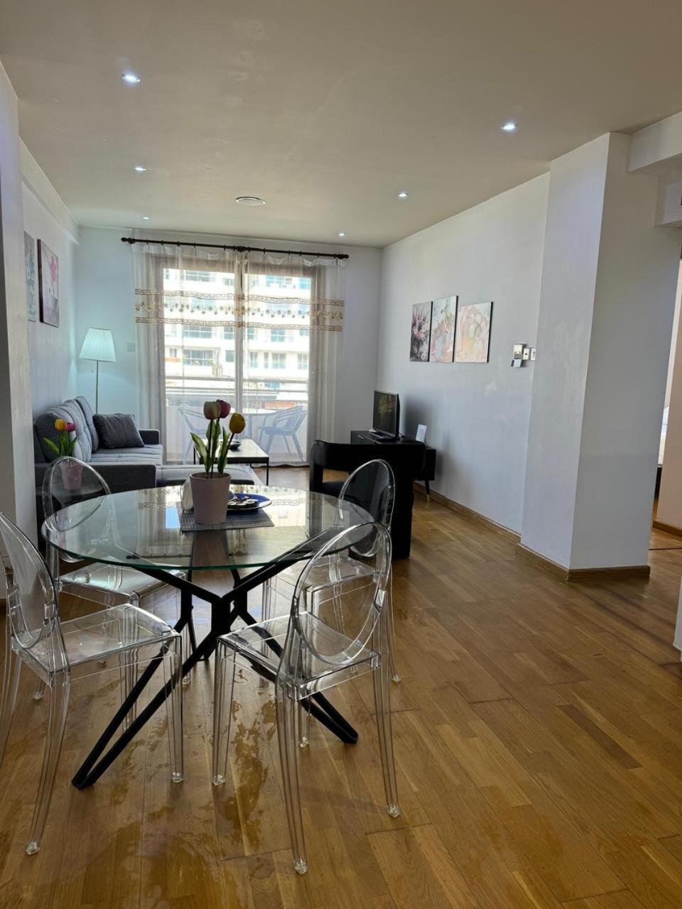 Ithaki Phinikoudes No. 205 Apartment *