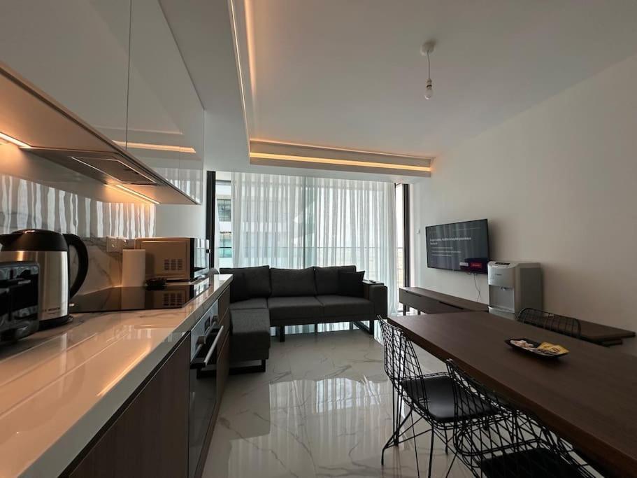 Apartment Grand Sapphire Luxury By Myguest Cyprus