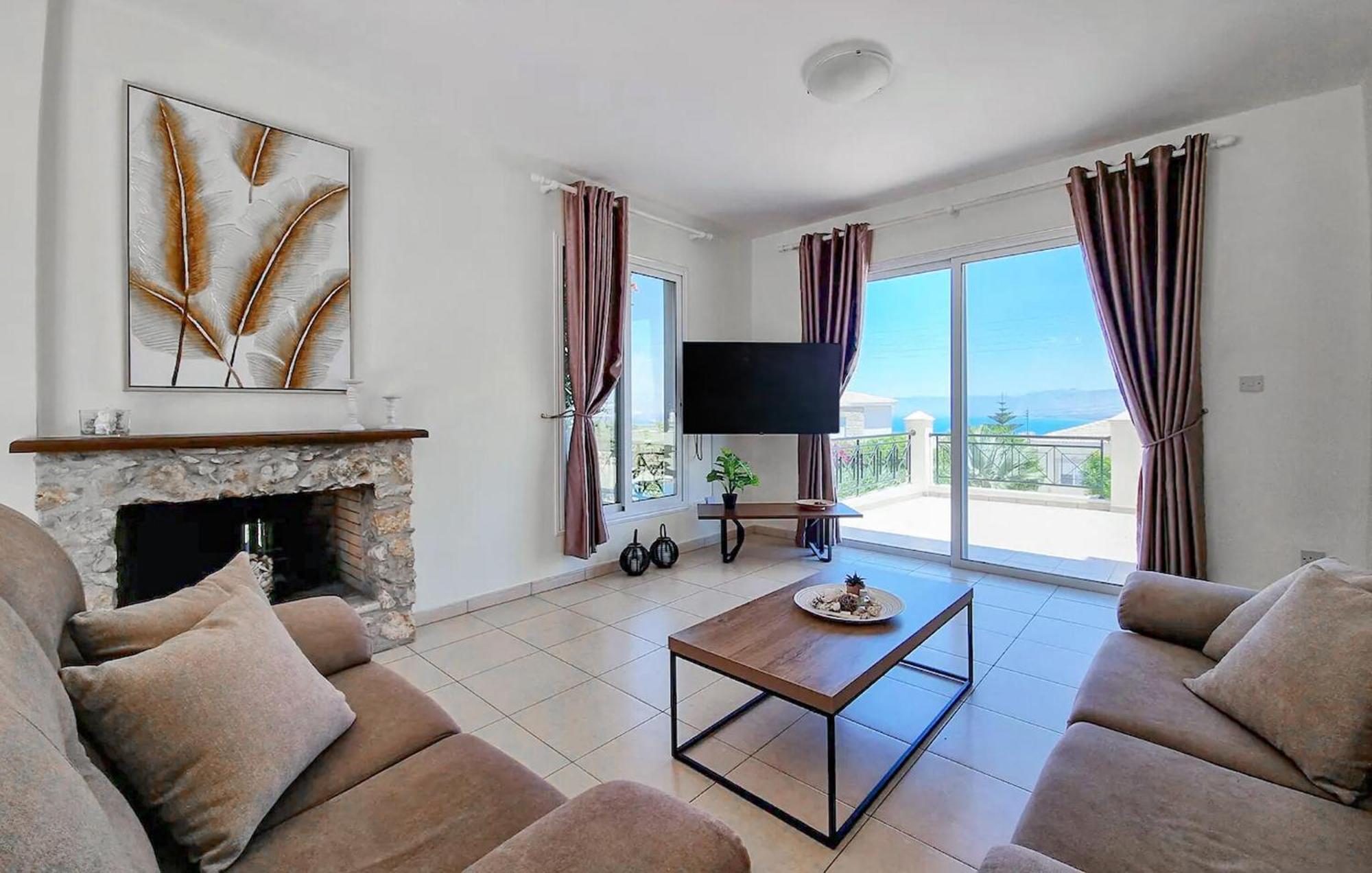 Gorgeous Home In Neo Chorio With Wifi Holiday home *
