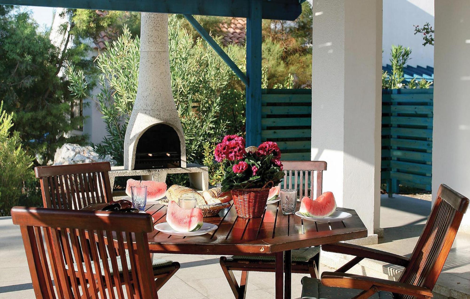 Holiday home In With Kitchen *