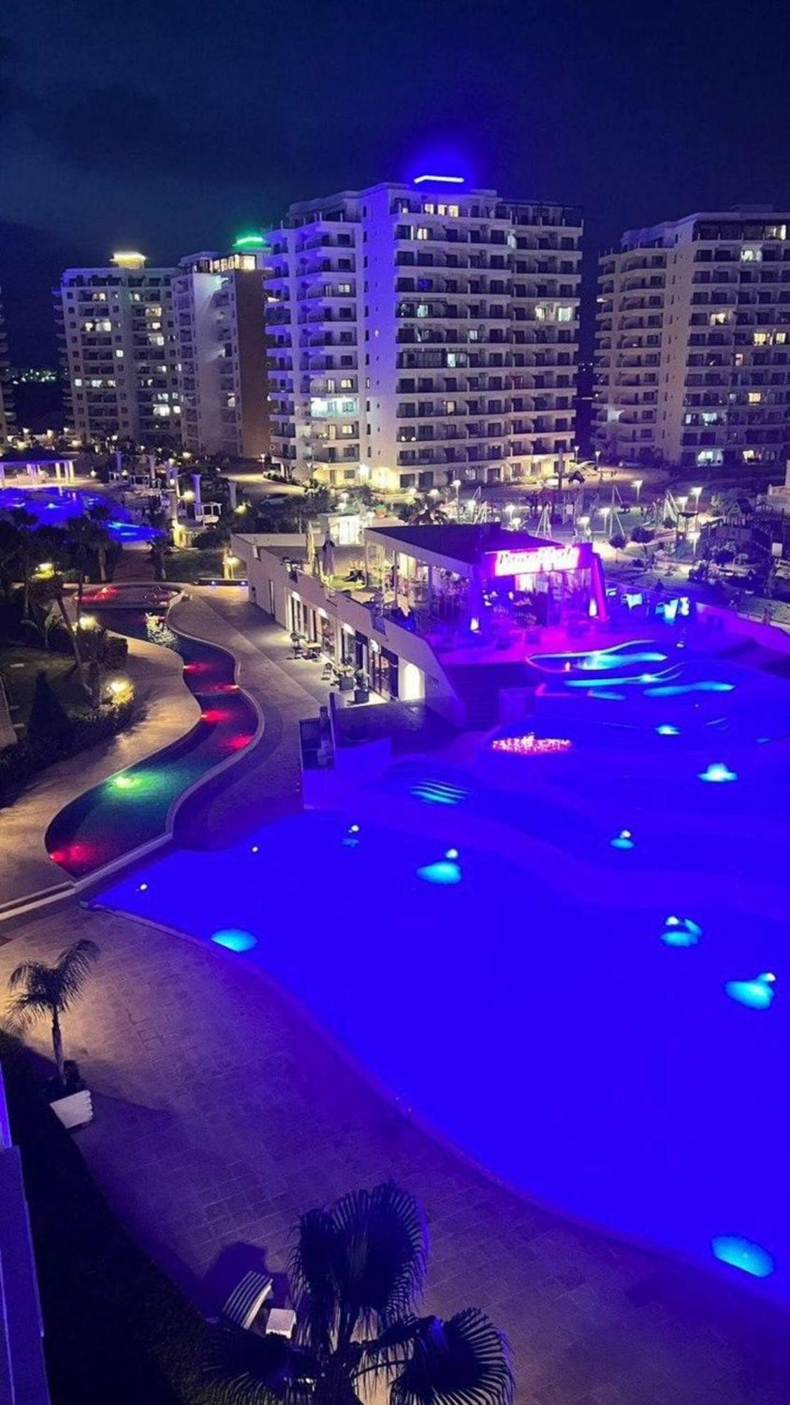 Caesars Flat * Trikomo