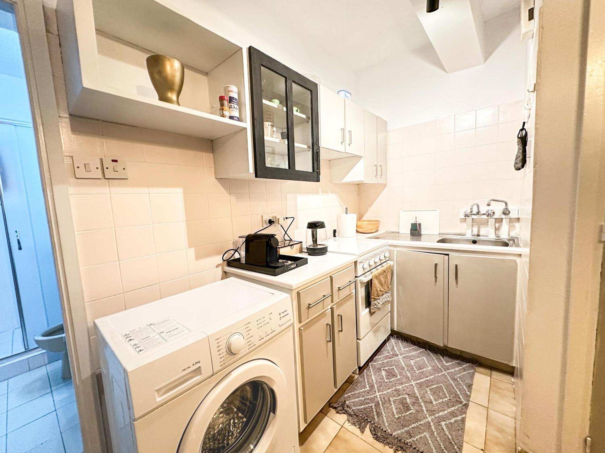 Sea And Breeze 1br Larnaca