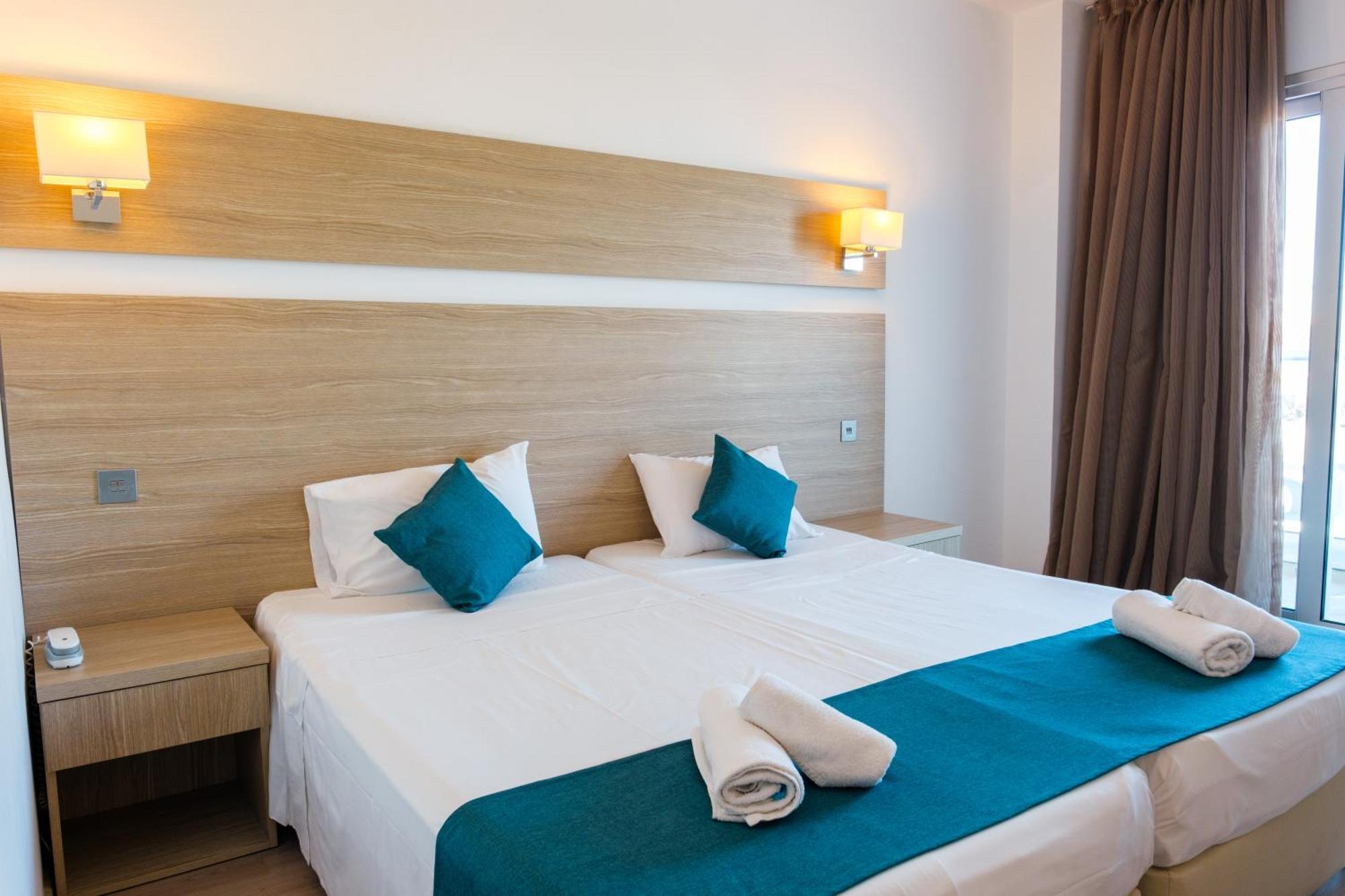 Kapetanios Bay 3* Protaras