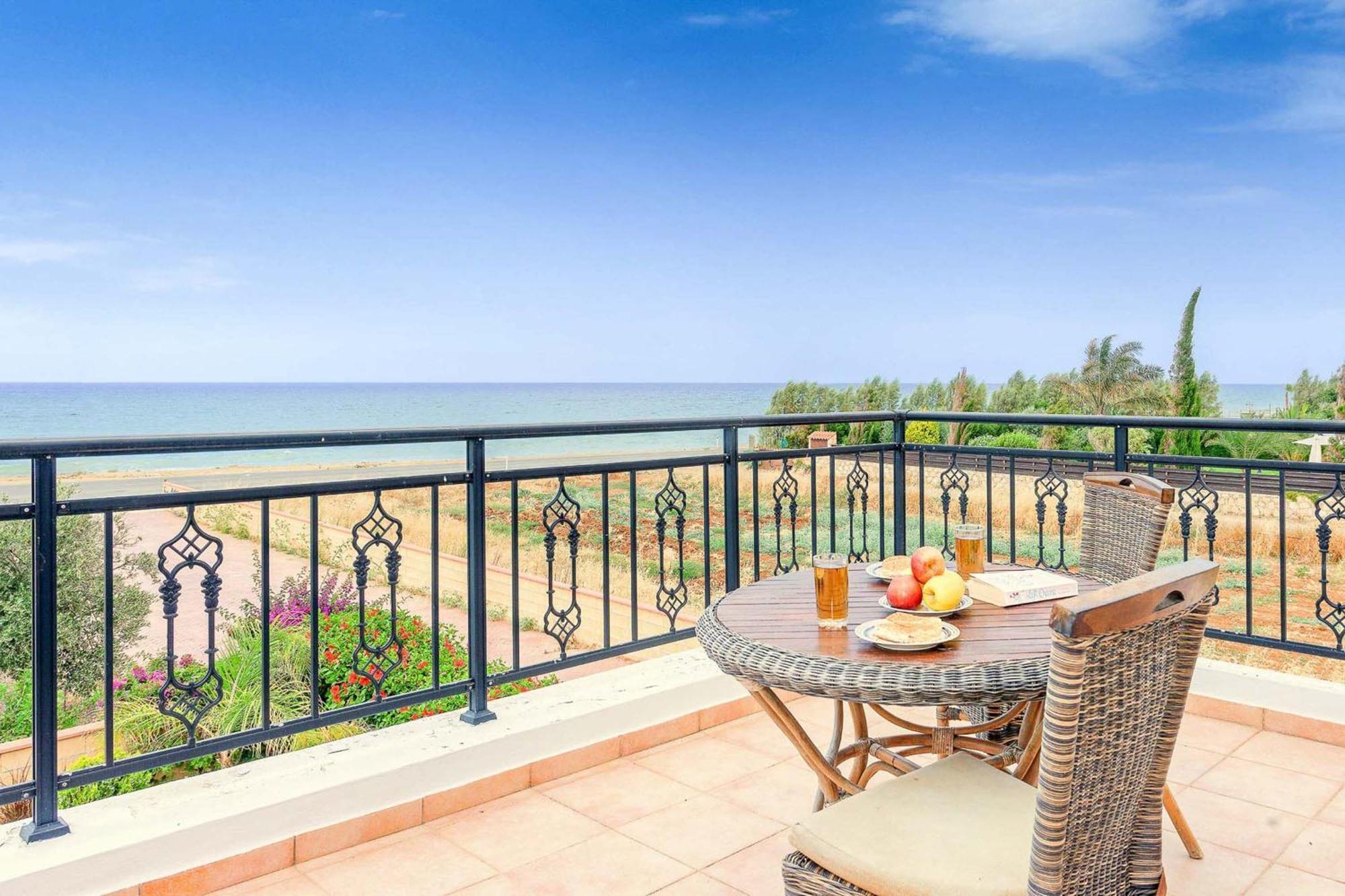 Villa Argaka Beach Villa *