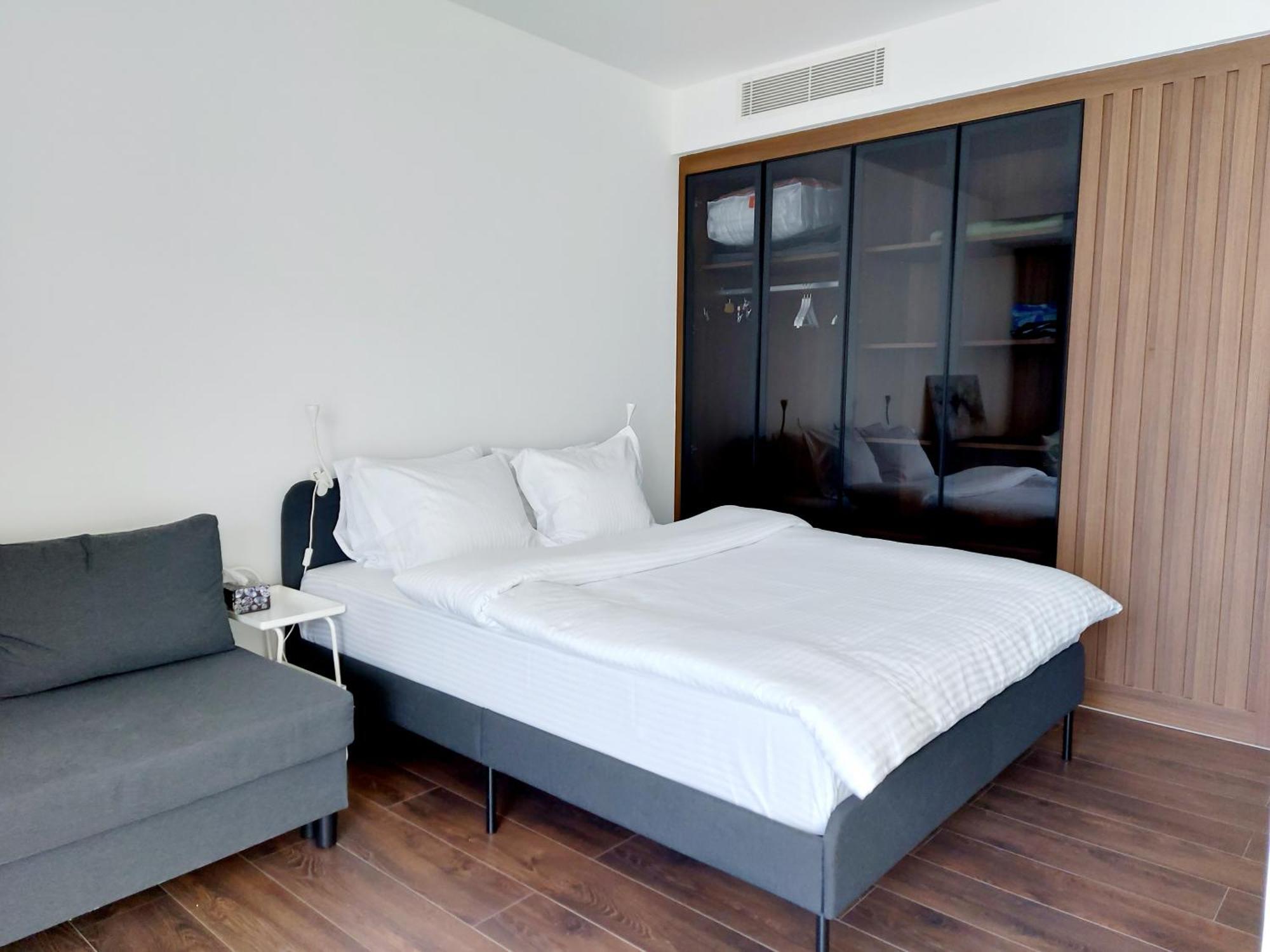 Grand Sapphire A Block Apartment *