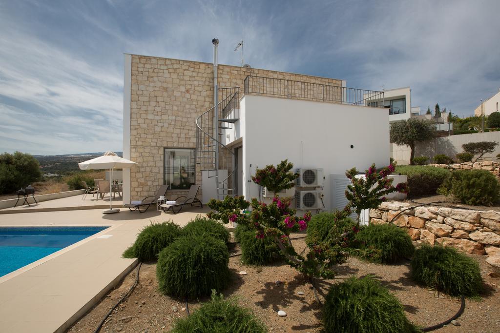 Esprit 20 Villa Polis