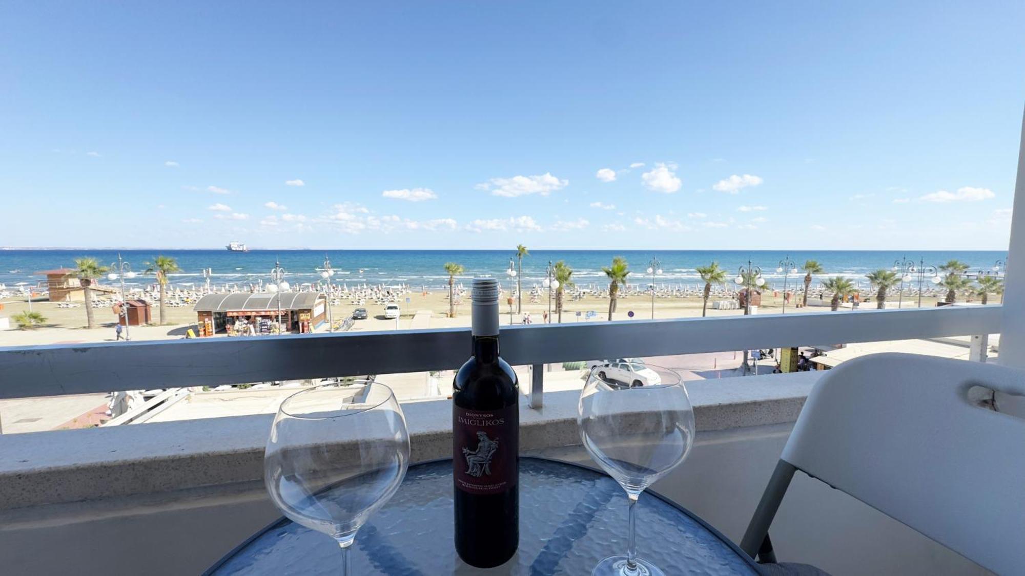 Apartment Kolonaki Seaview 1bdr Finikoudes Larnaca